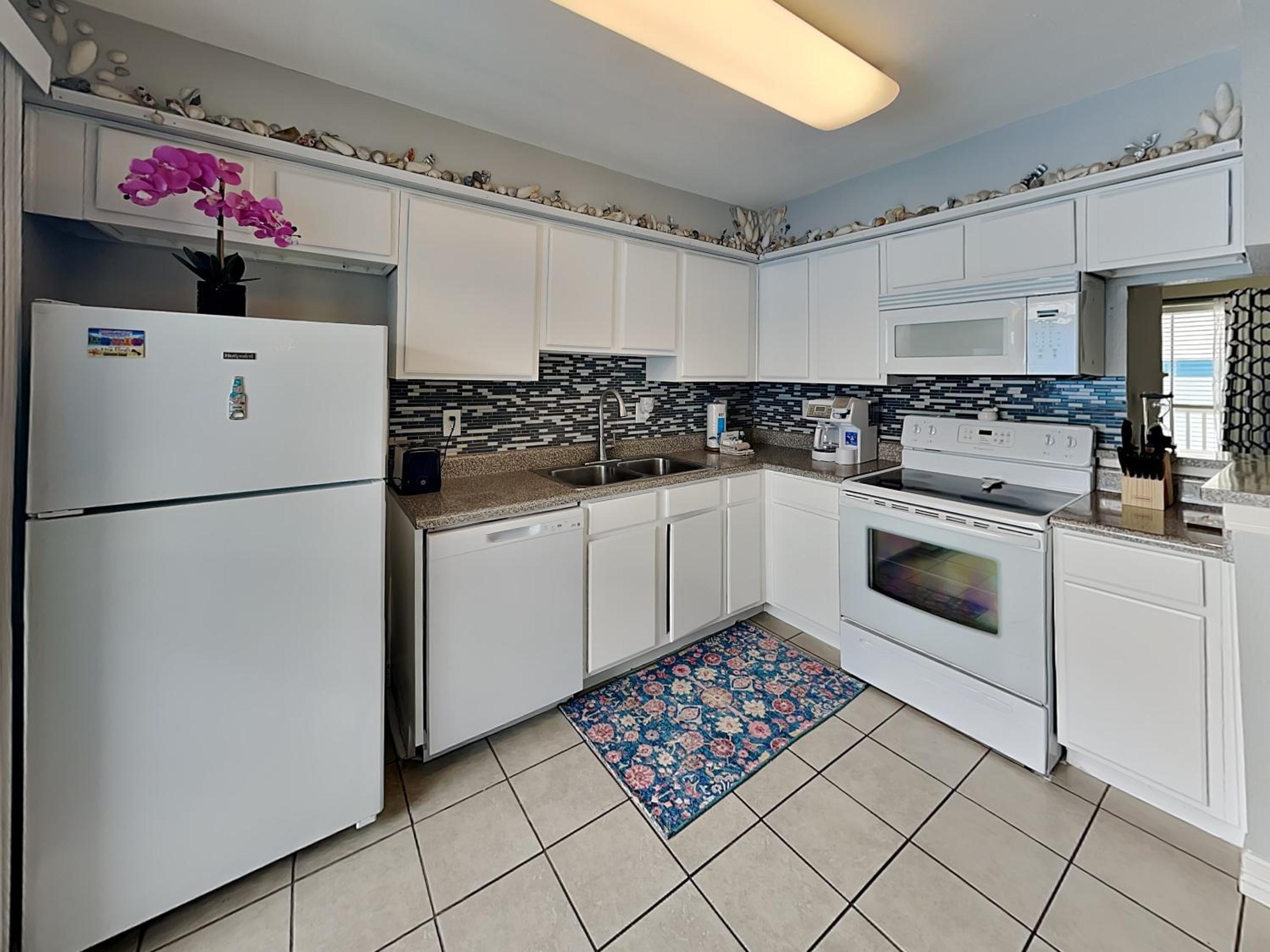 Palms At Cove View 1704 - Glowing Fun