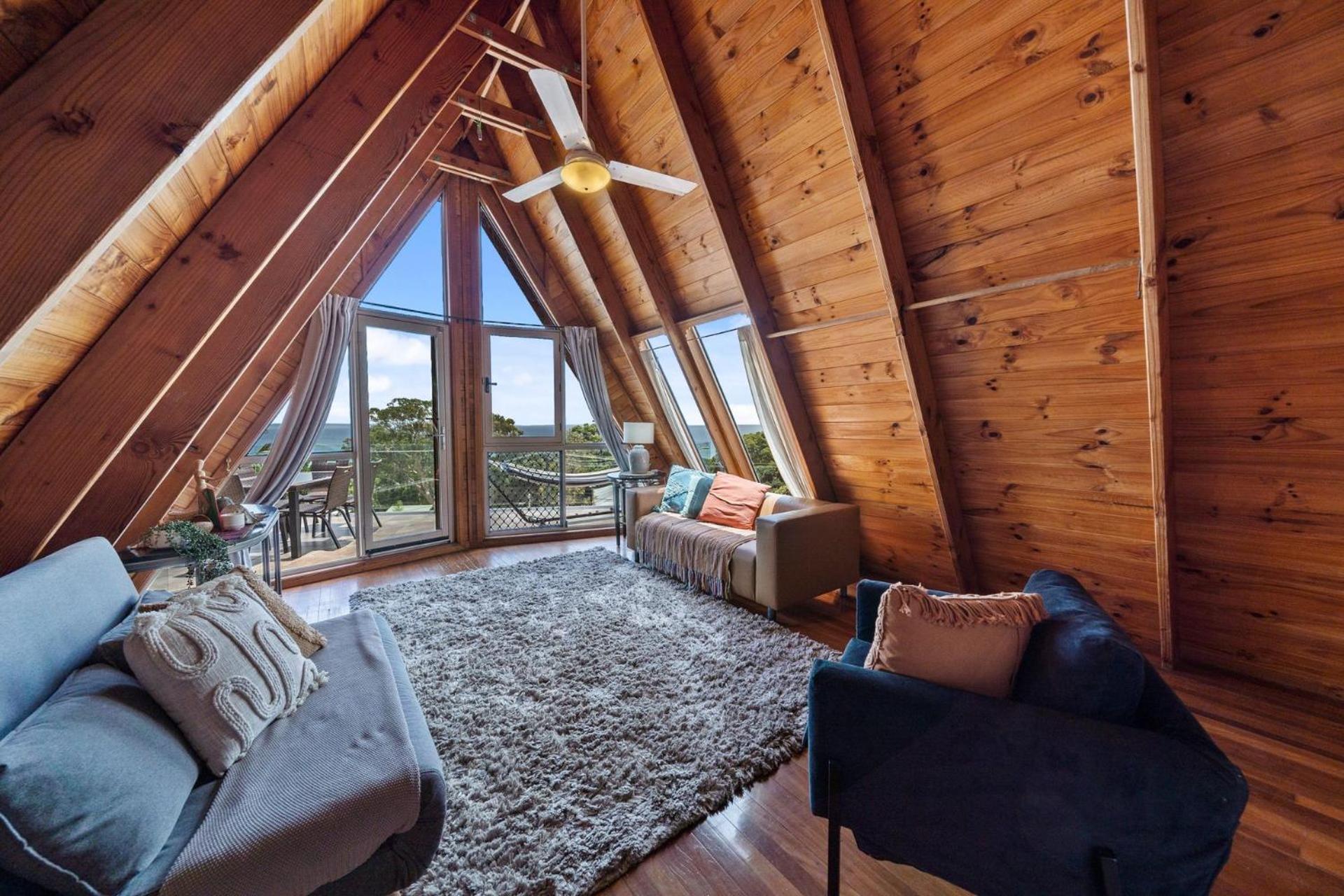 Lovat House by Discover Stradbroke