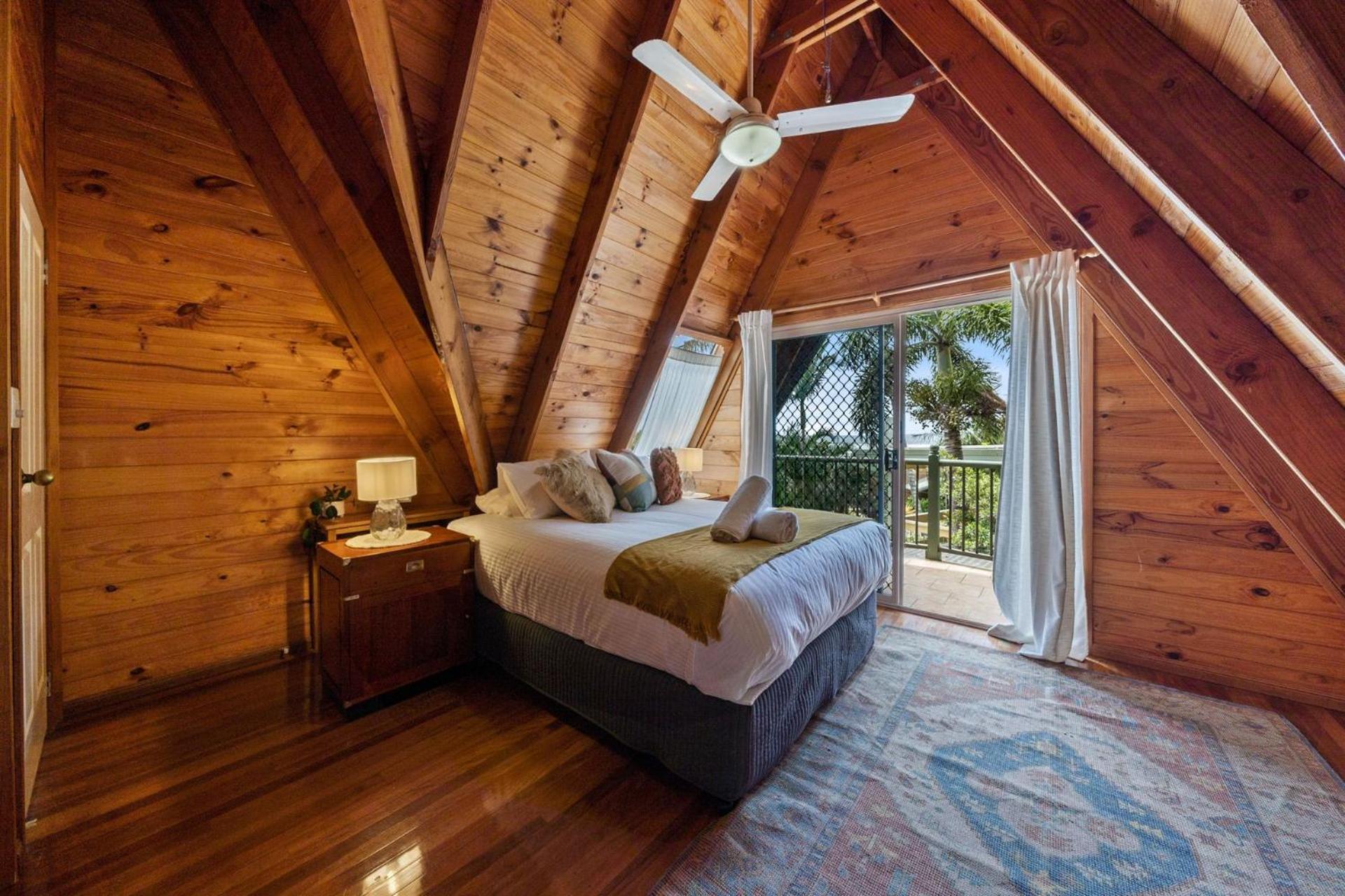 Lovat House by Discover Stradbroke