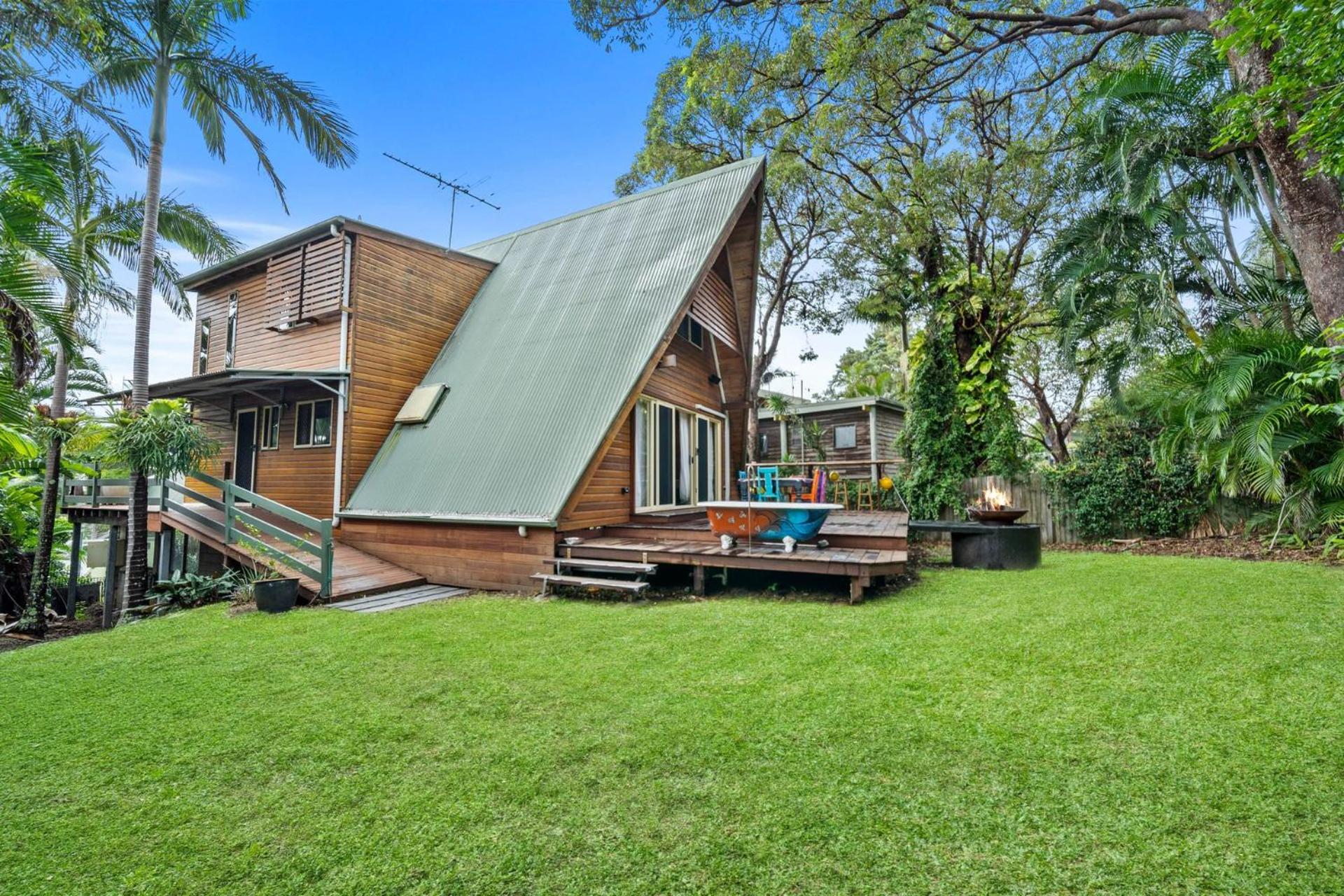 Lovat House by Discover Stradbroke