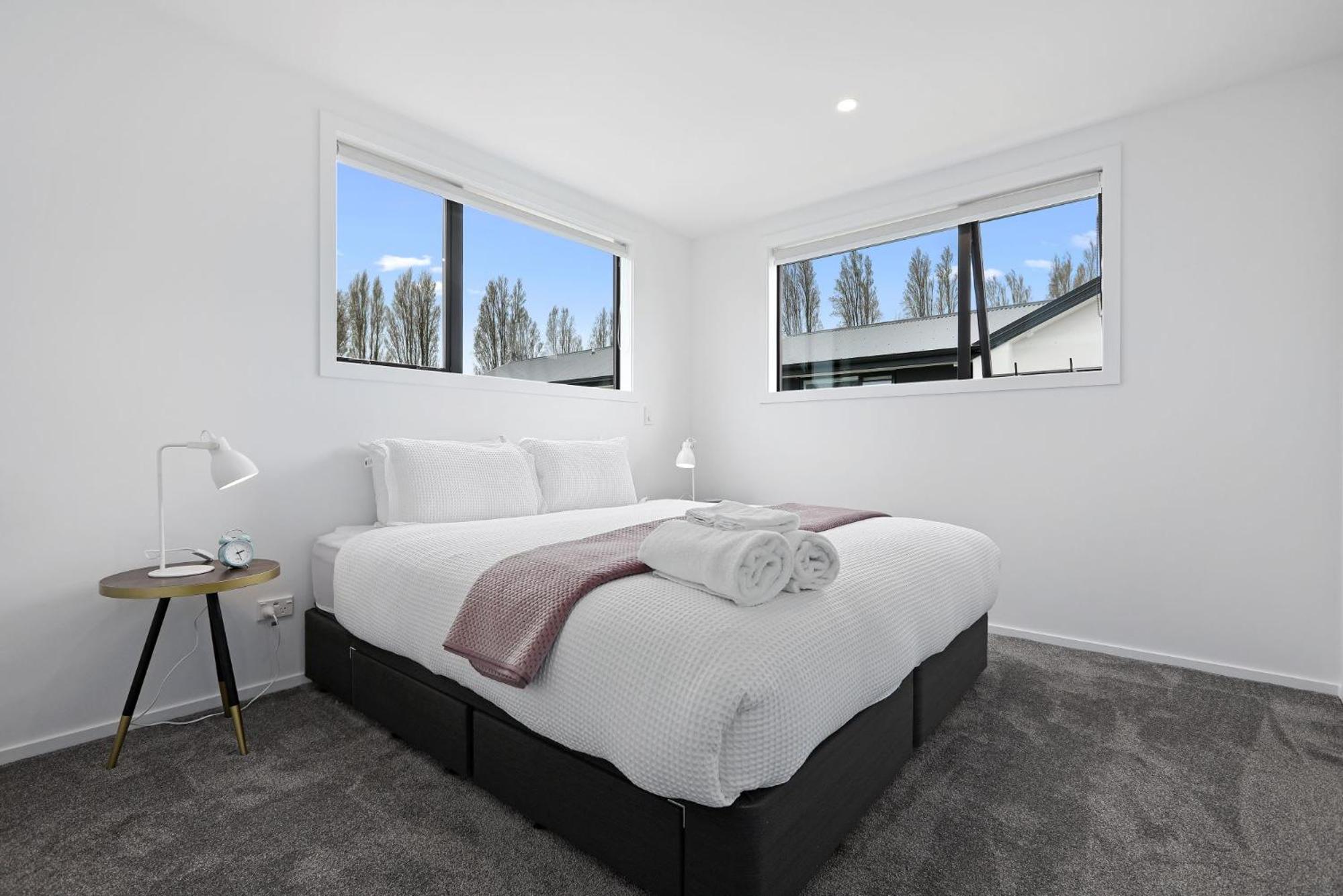 Cozy on Manchester view 3