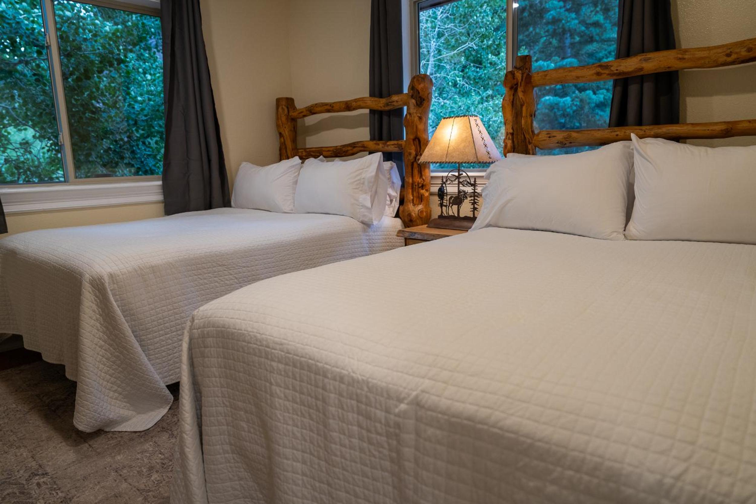 Ouray Riverside Resort - Inn & Cabins