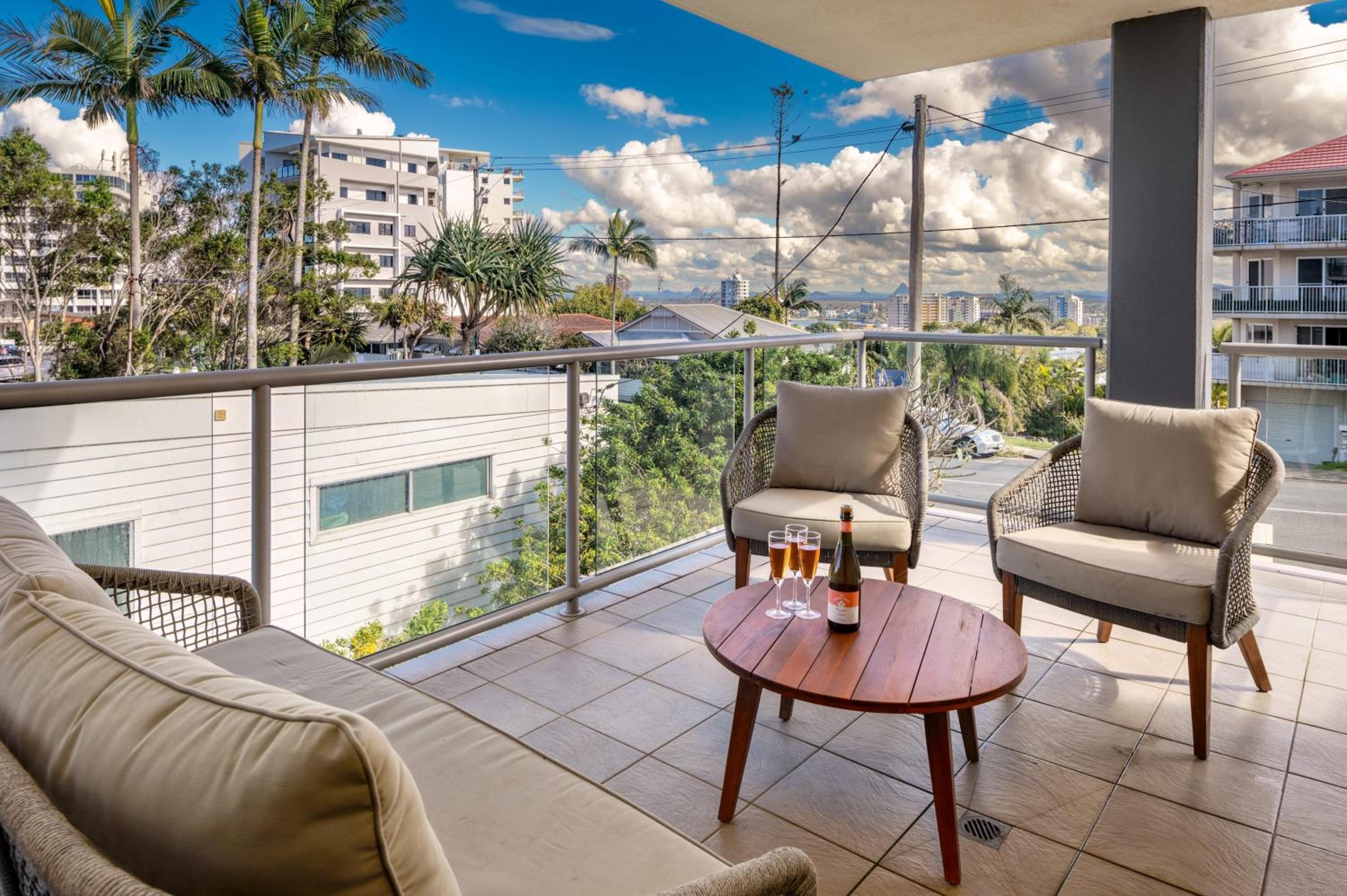 Hotel Ocean Breeze Retreat: Kings Coastal Apartment