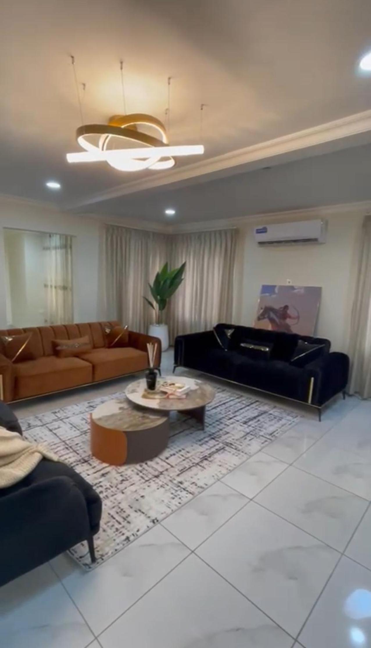 Summit Residence