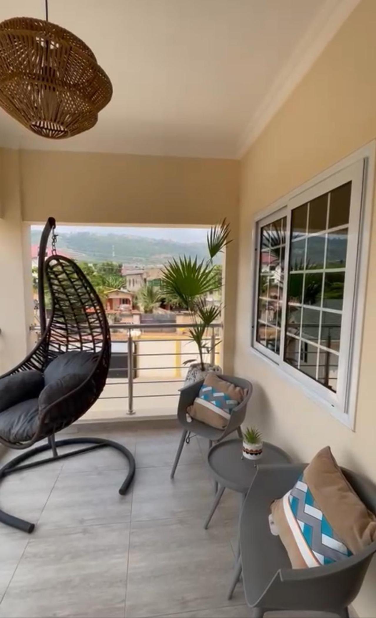 Summit Residence