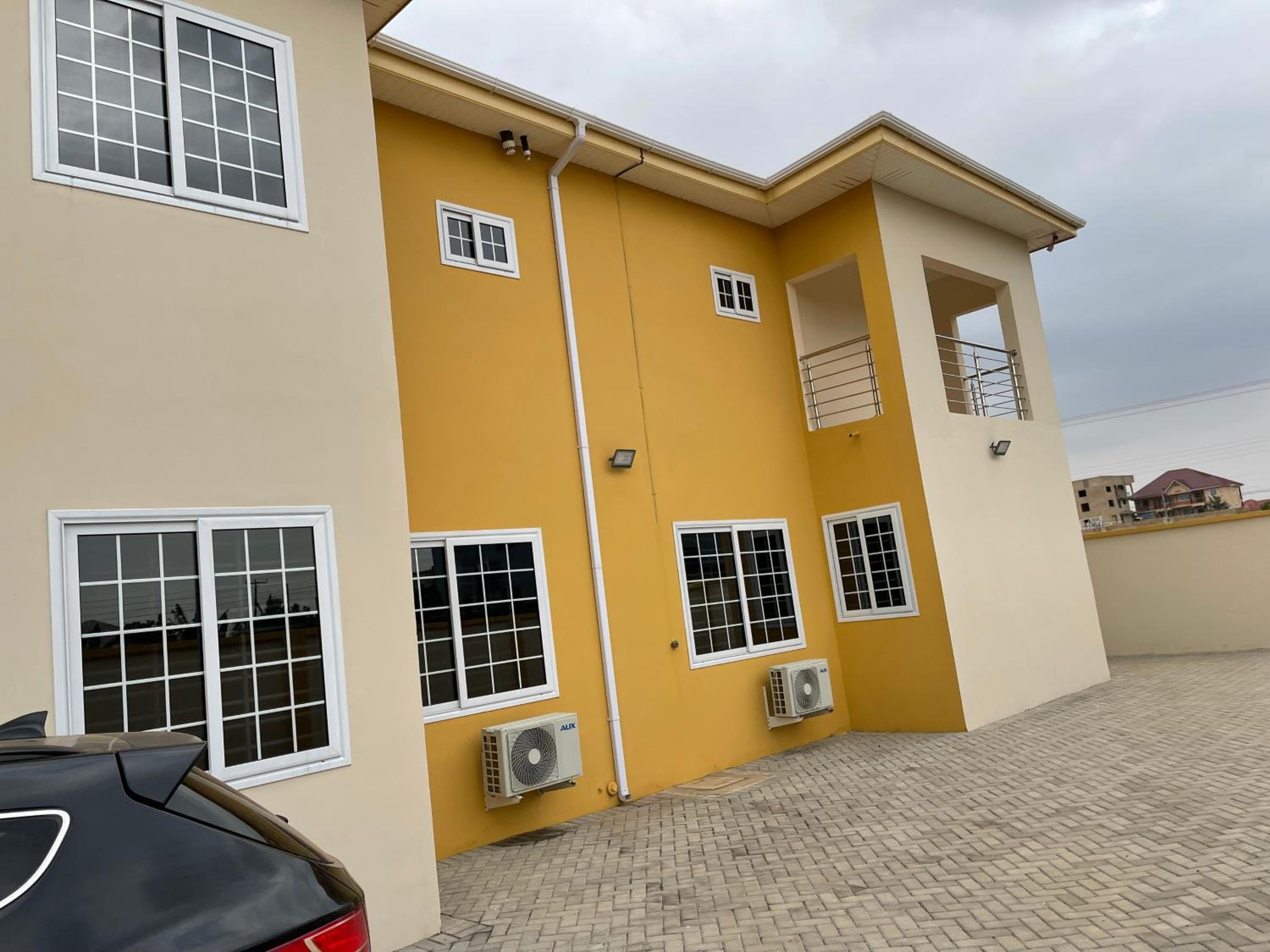 Summit Residence