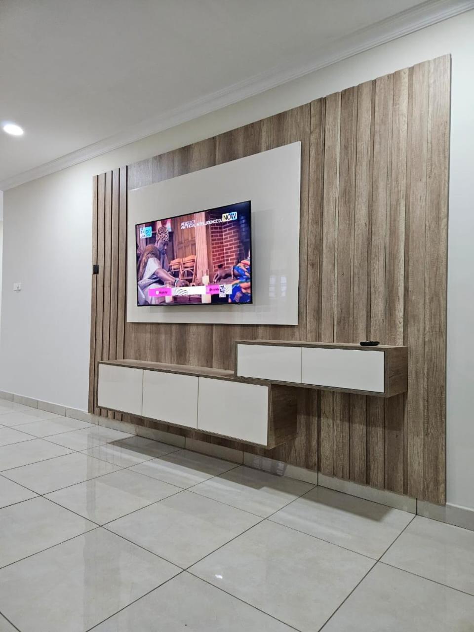 Summit Residence