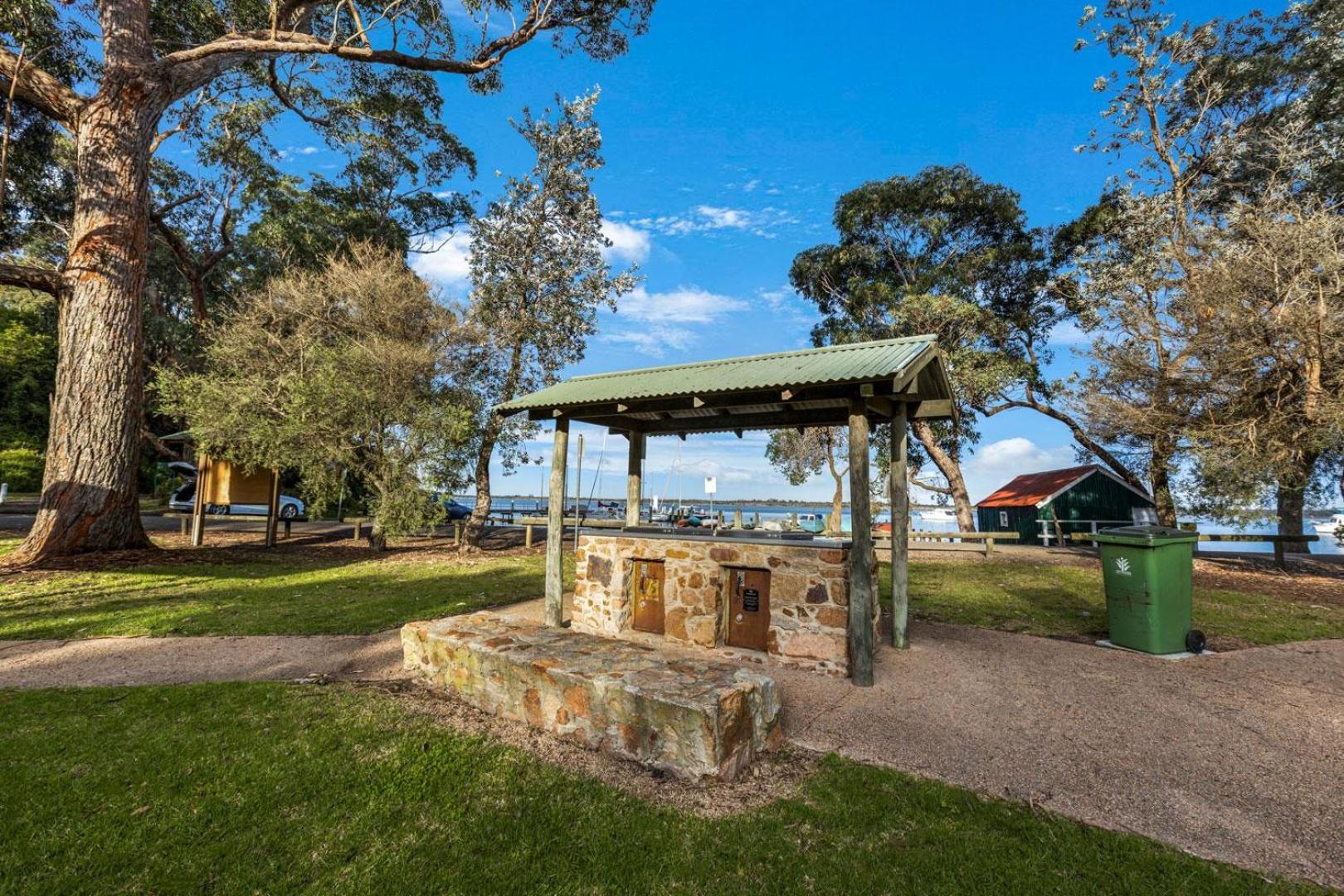 Jetty View - Bellbird Cabin