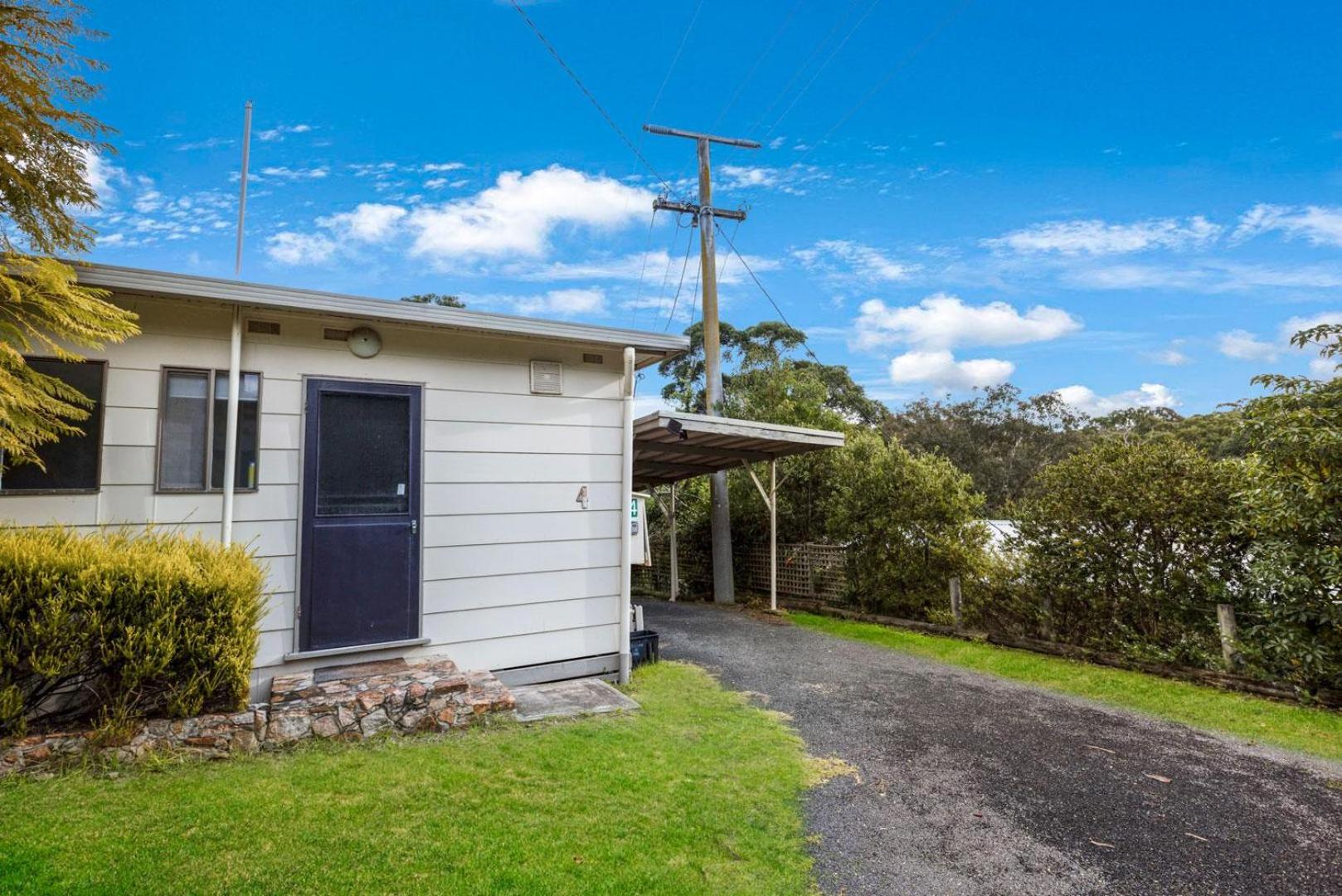 Jetty View - Lorikeet Cabin