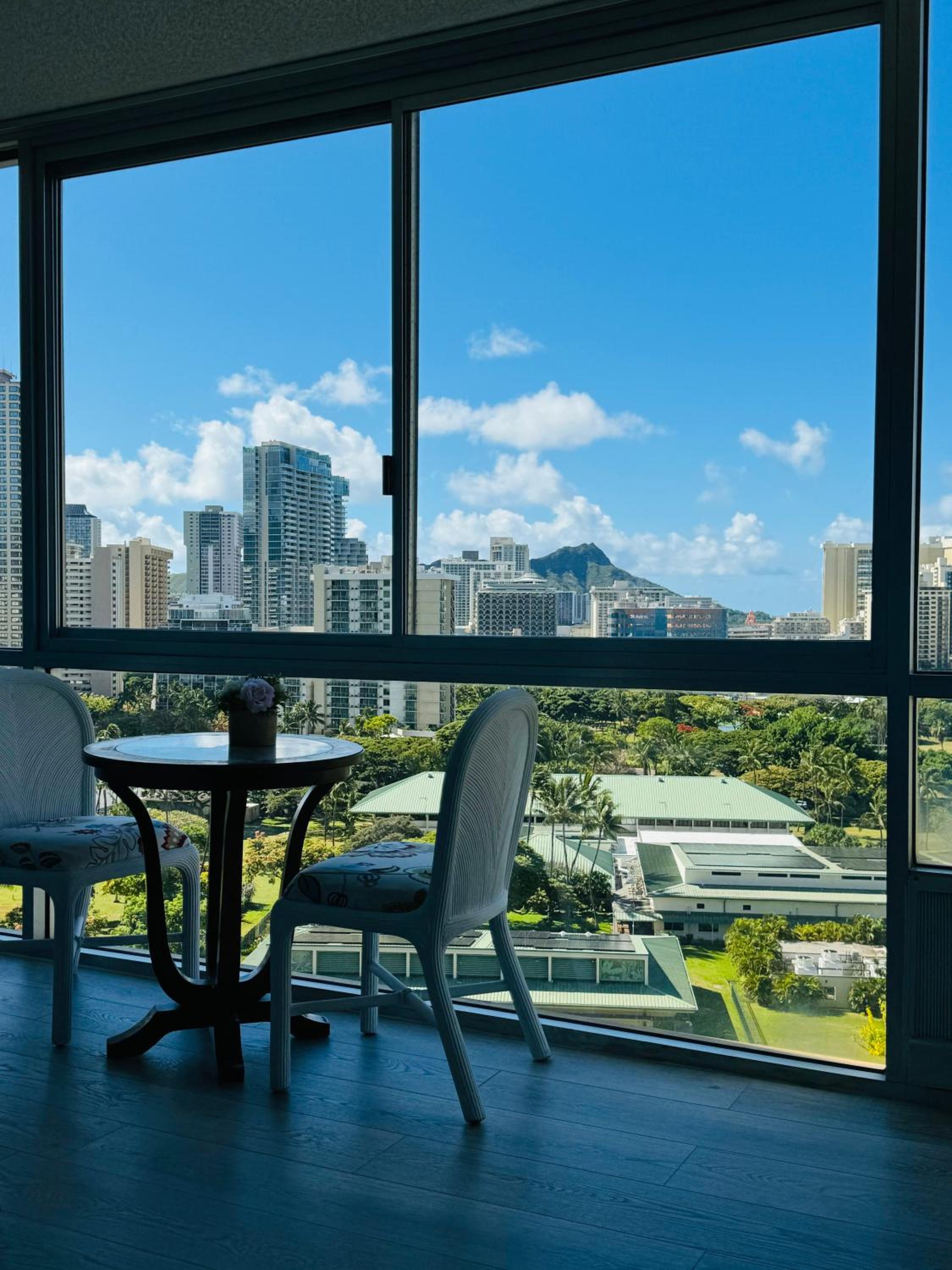 Little Paradise in Waikiki with Lovely Ocean -15F view 5