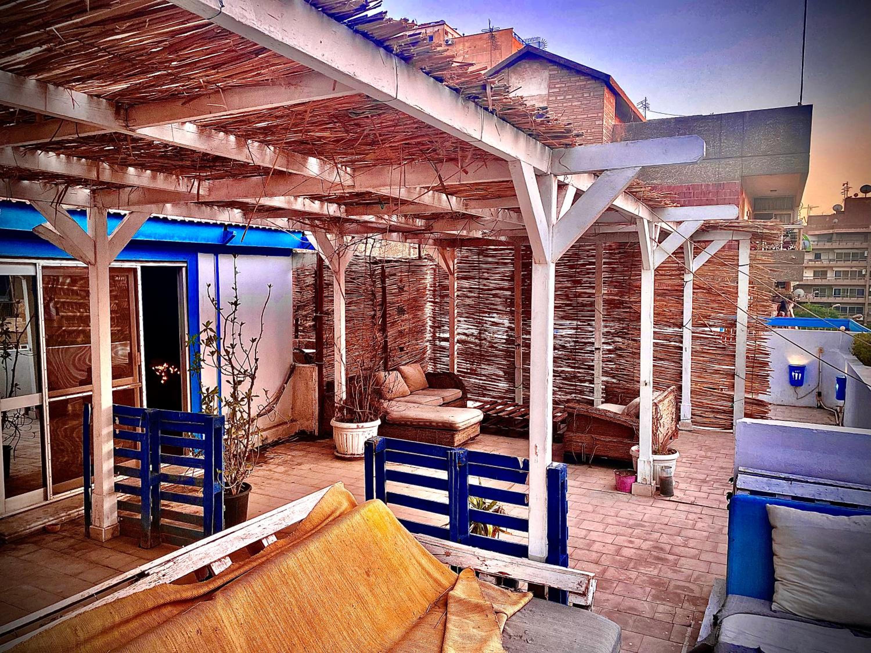 Rooftop Club Luxurious Rooms and Studios 10 minutes away from Cairo airport