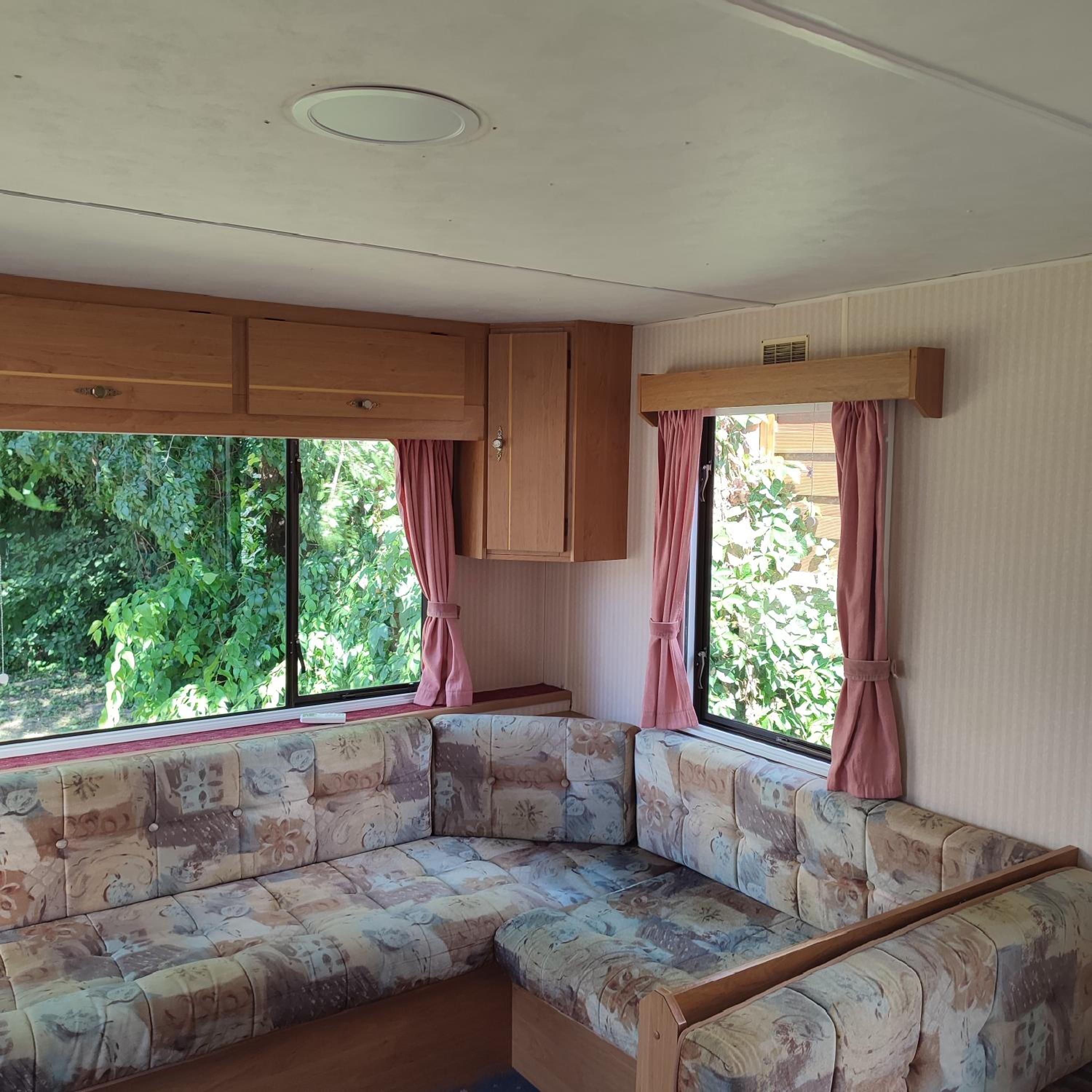 Rákos-patak Camper Home garden & free parking view 4