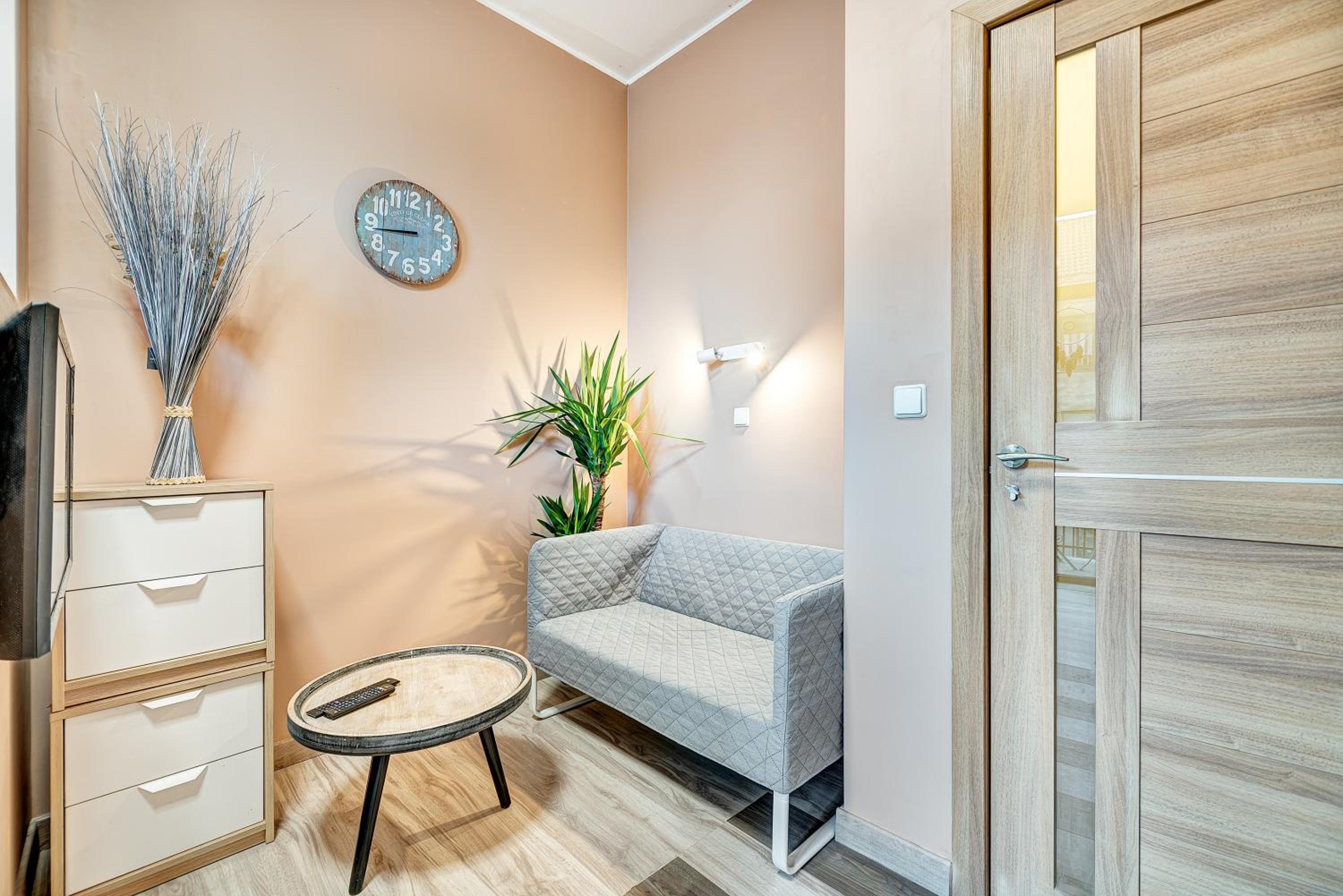 SAUNA 4 bedrooms Apartment with Parking