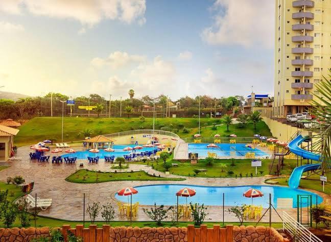 Apto 3 Quartos no Golden Dolphin