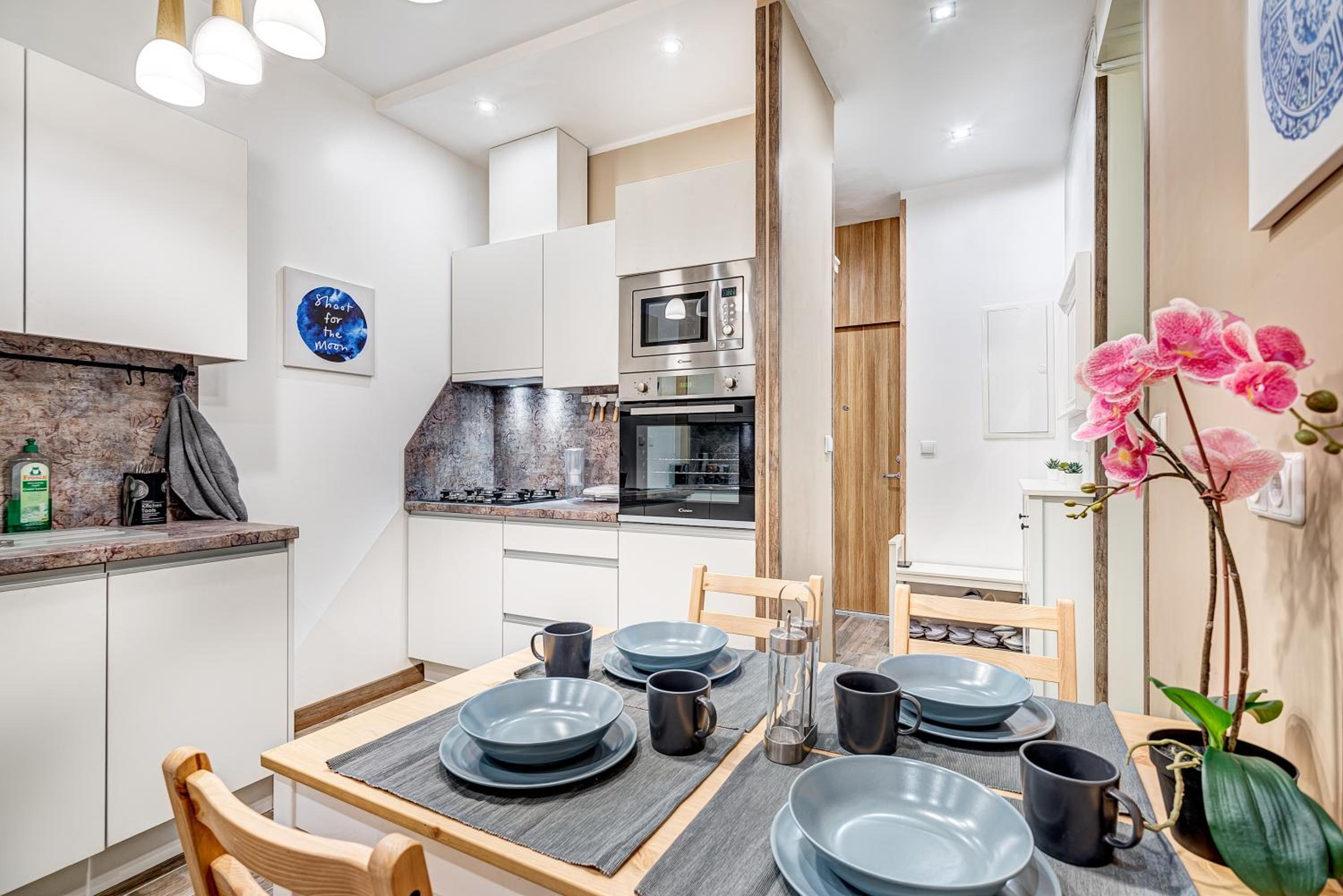 SAUNA 4 bedrooms Apartment with Parking