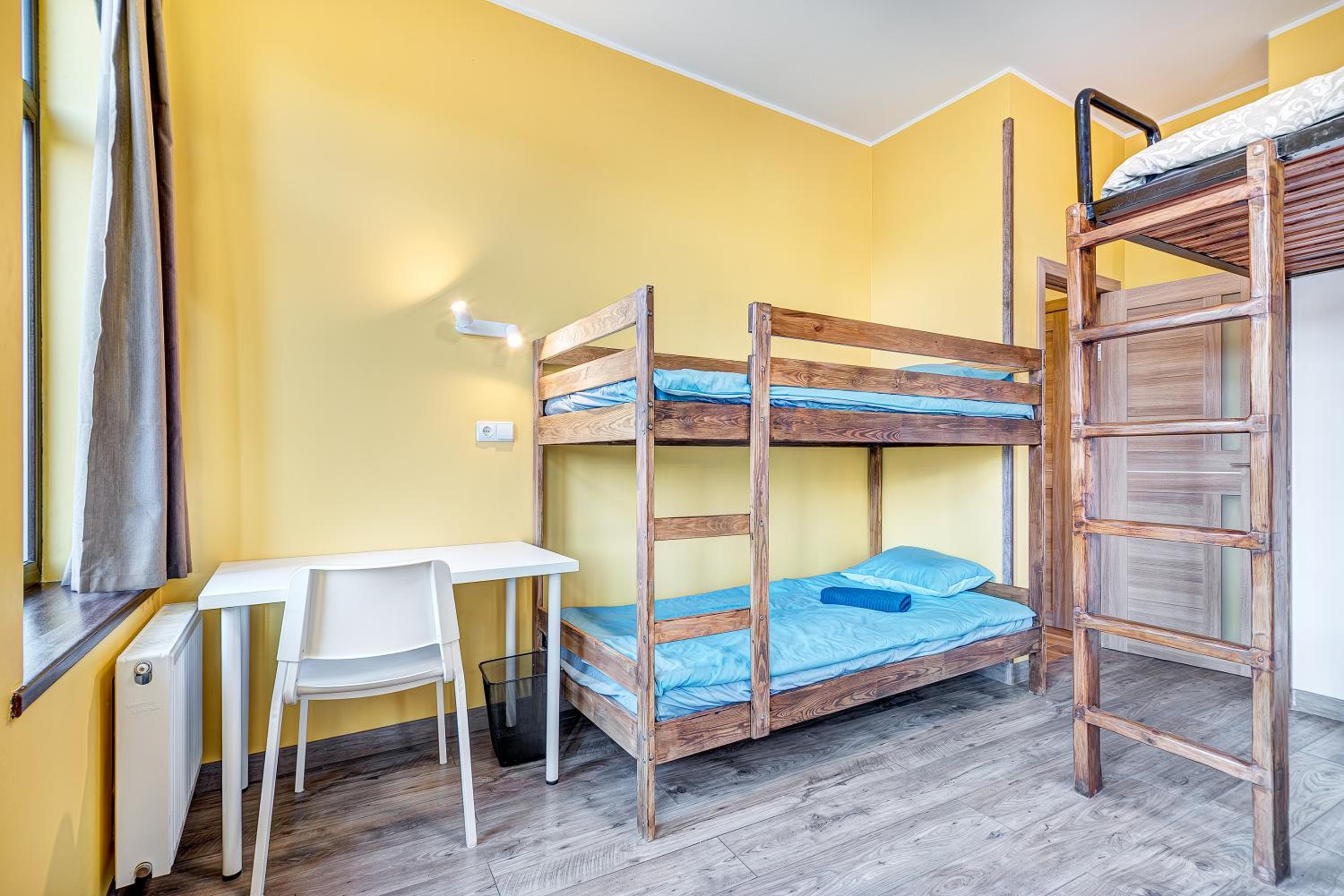SAUNA 4 bedrooms Apartment with Parking