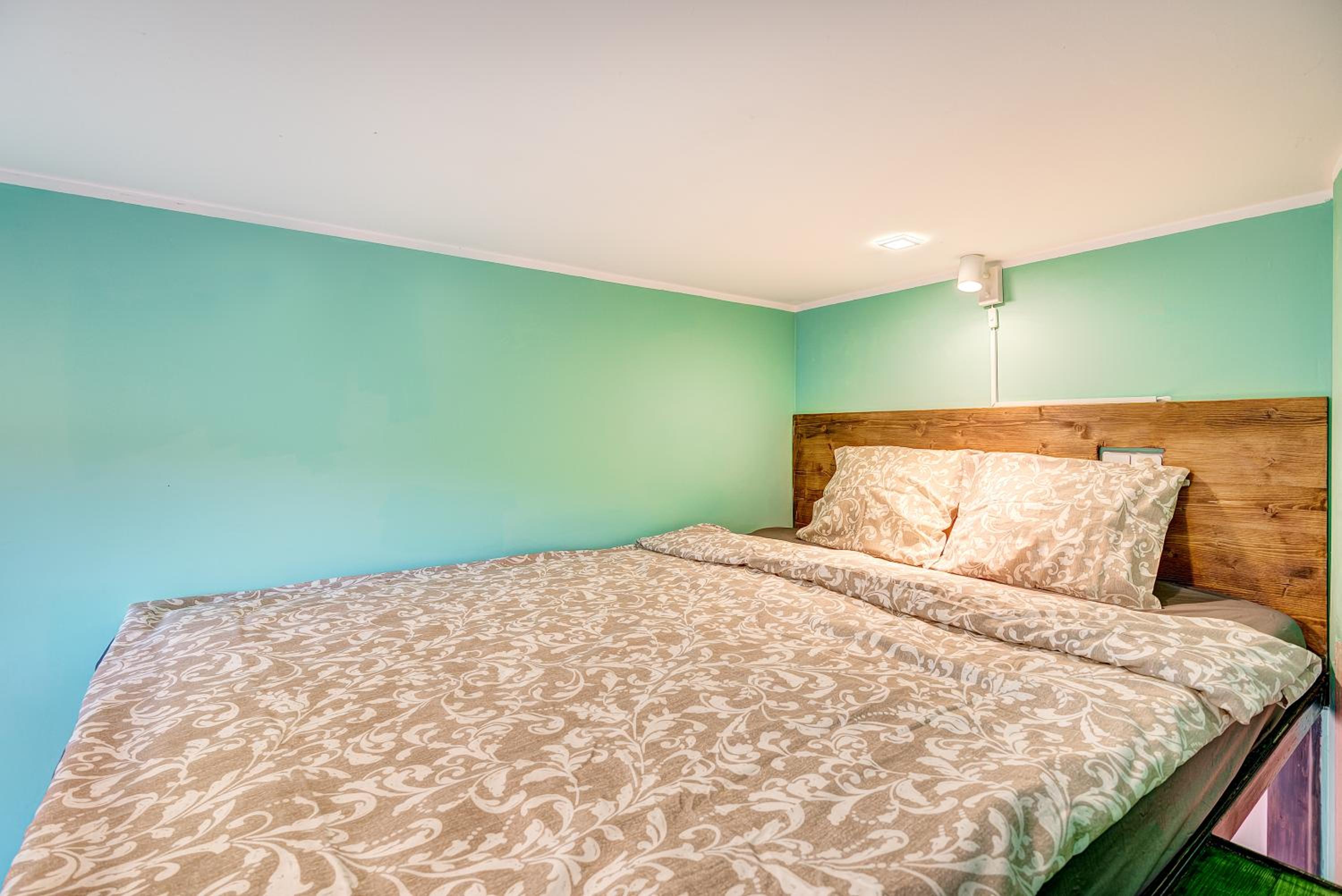 SAUNA 4 bedrooms Apartment with Parking