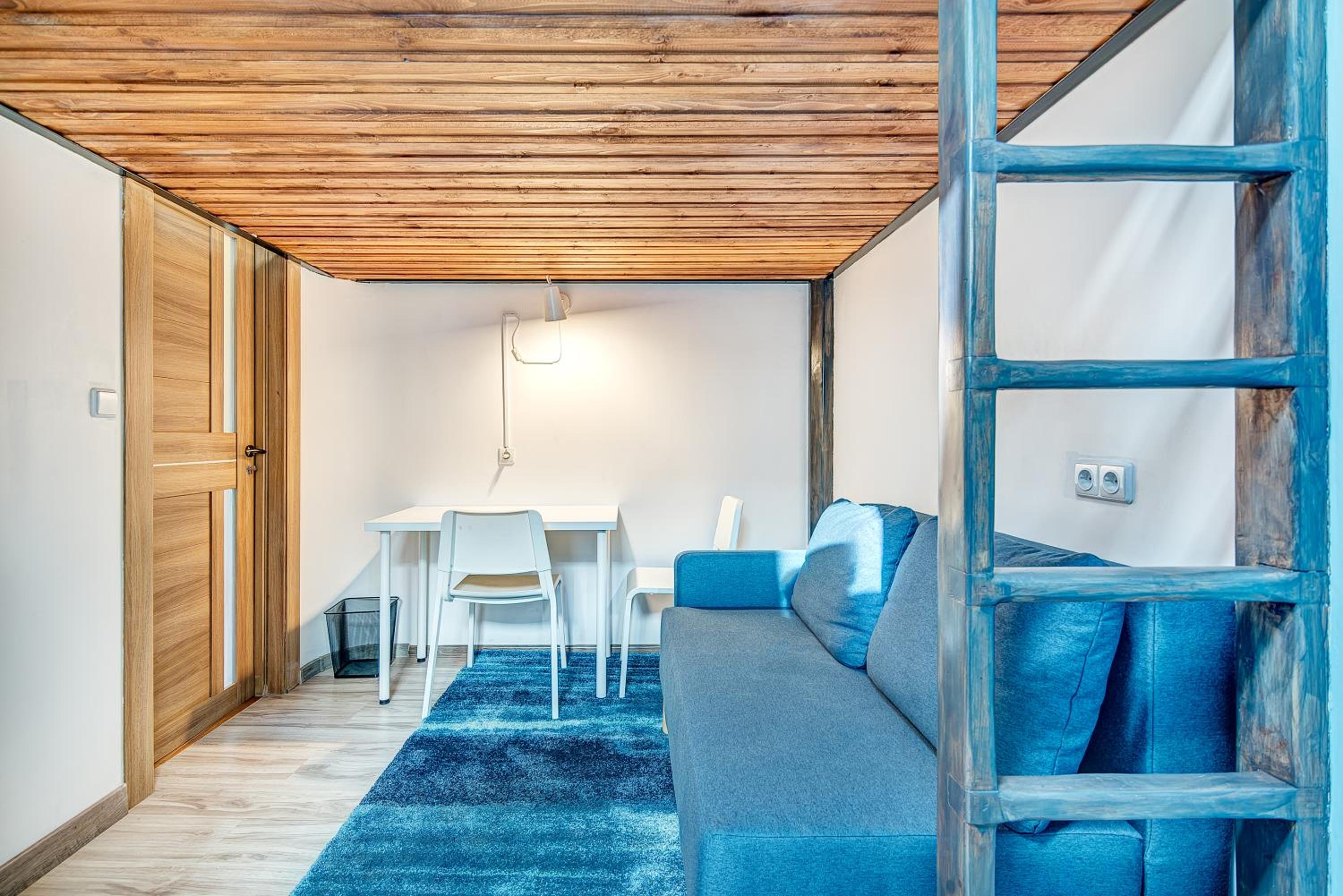 SAUNA 4 bedrooms Apartment with Parking