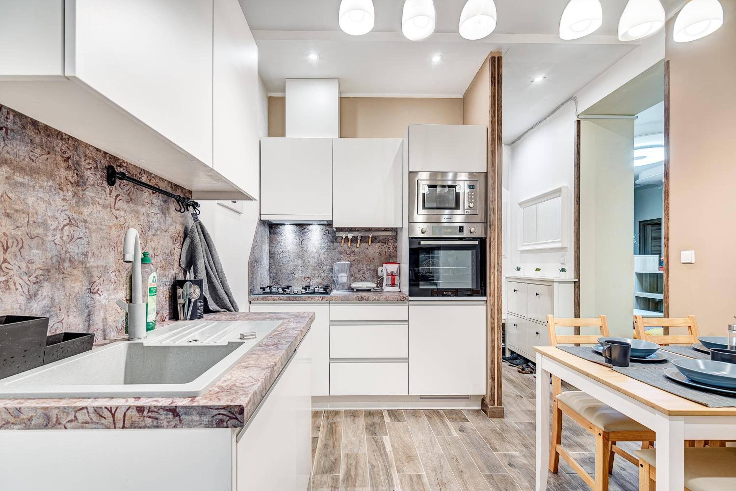 SAUNA 4 bedrooms Apartment with Parking