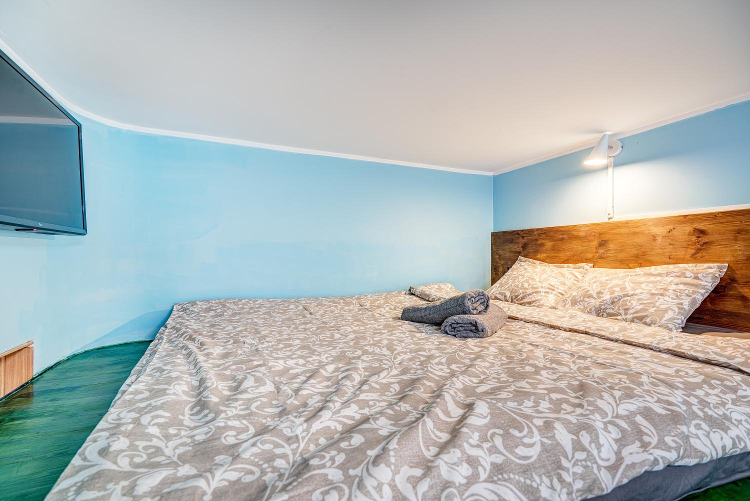 SAUNA 4 bedrooms Apartment with Parking