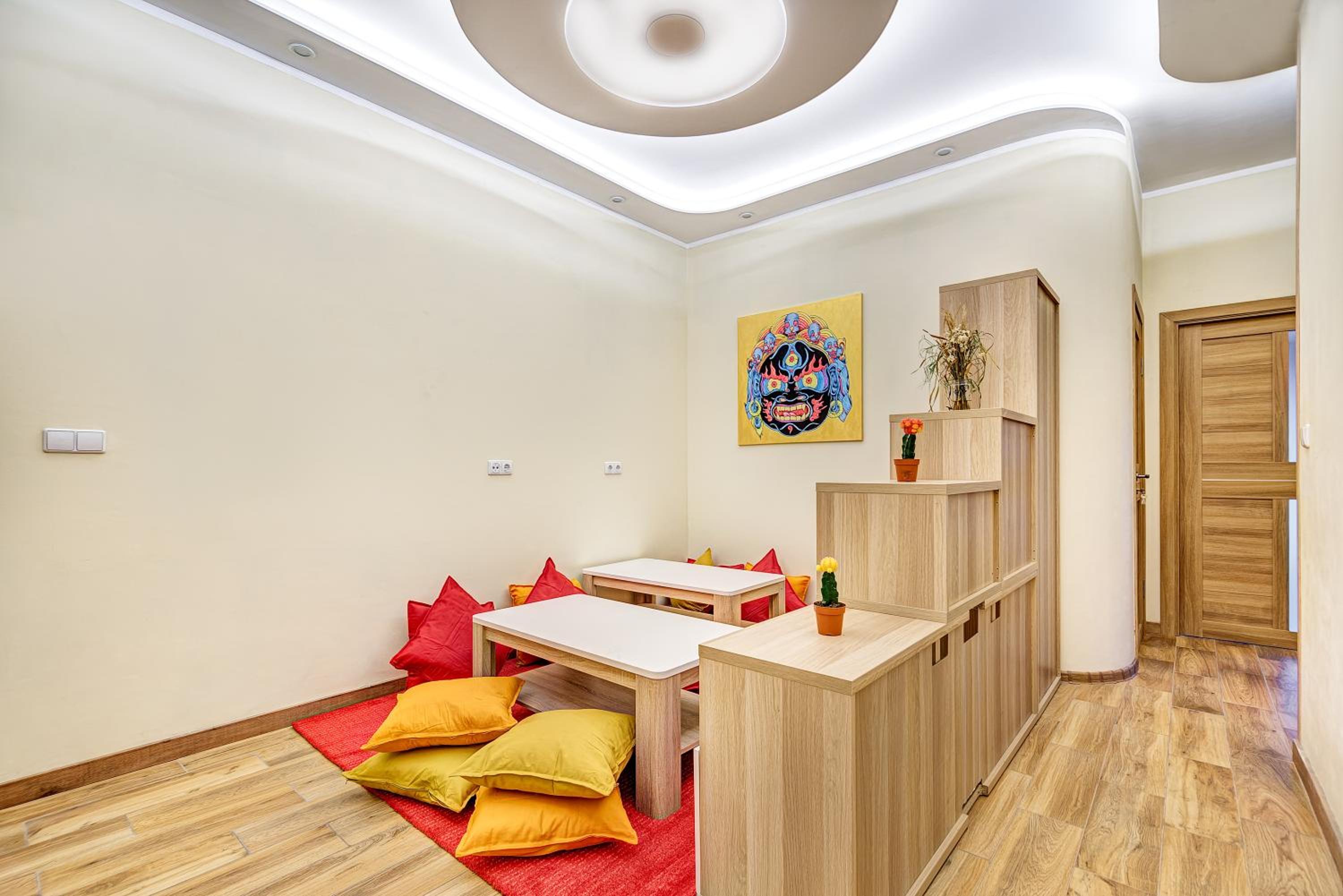 SAUNA 4 bedrooms Apartment with Parking