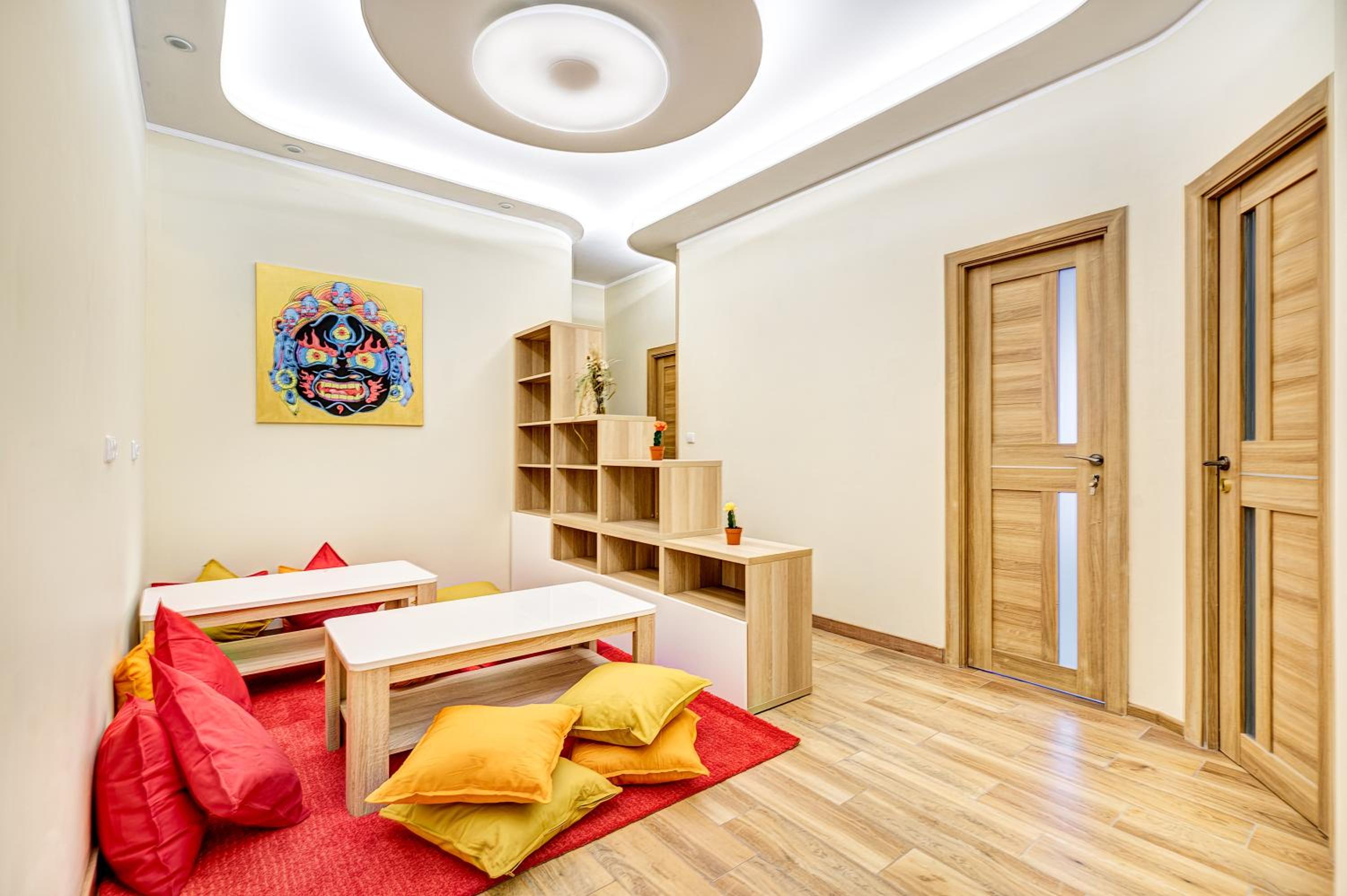 SAUNA 4 bedrooms Apartment with Parking