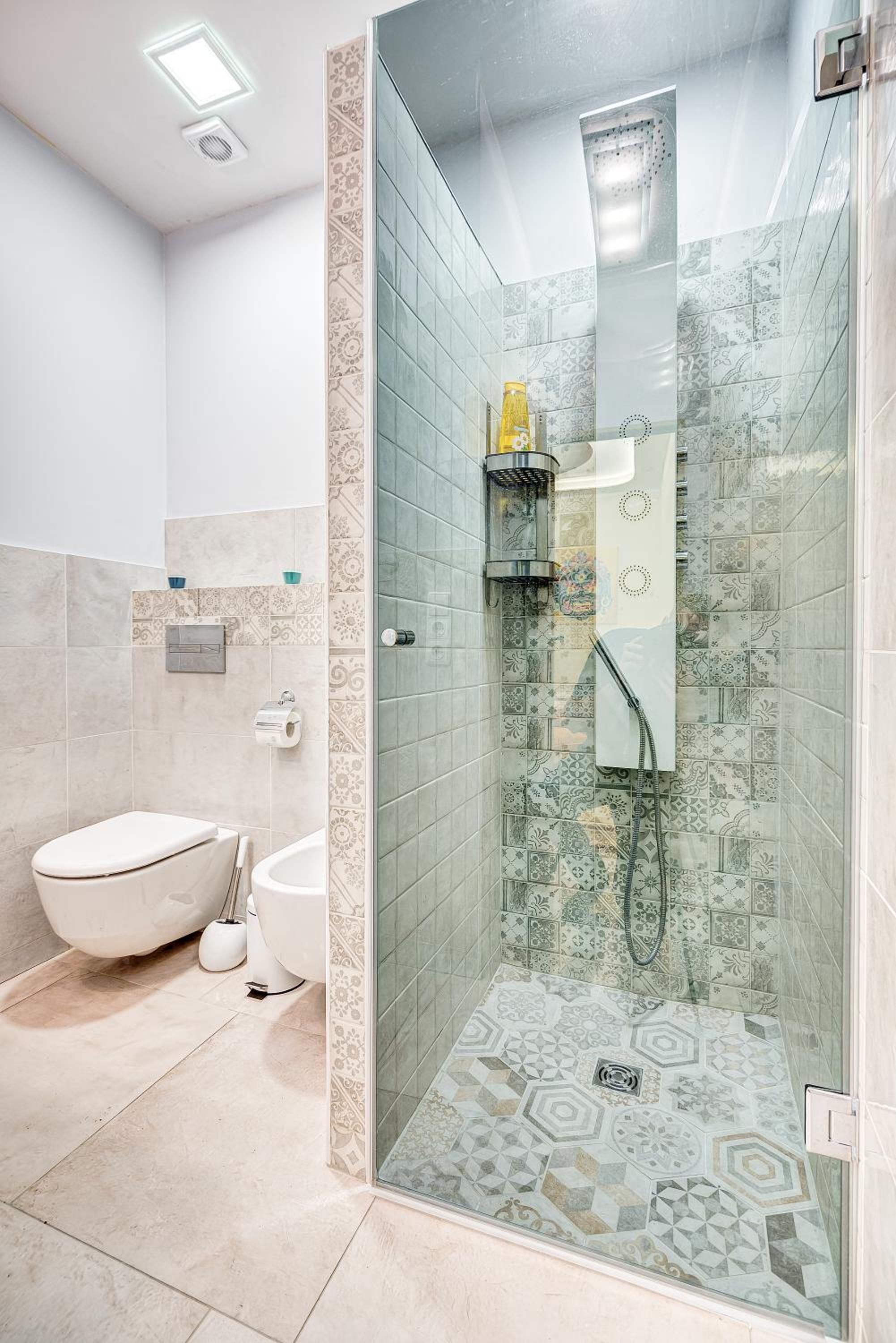 SAUNA 4 bedrooms Apartment with Parking