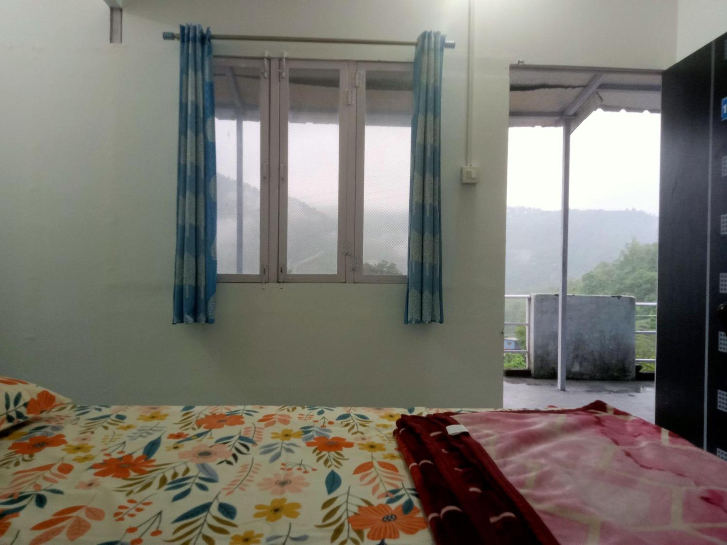 Gujrada Peaks home stay view 4