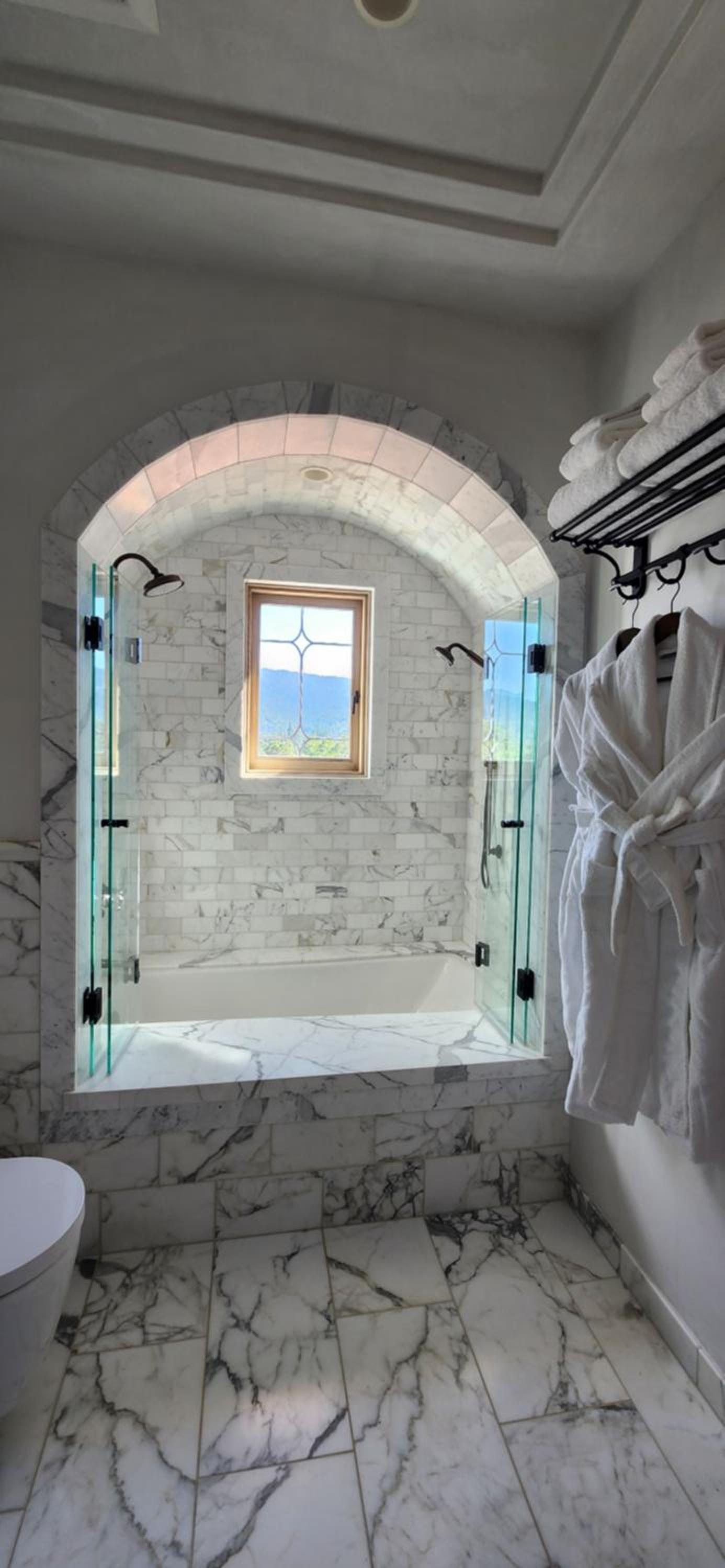Exquisite luxury executive cottages view 3