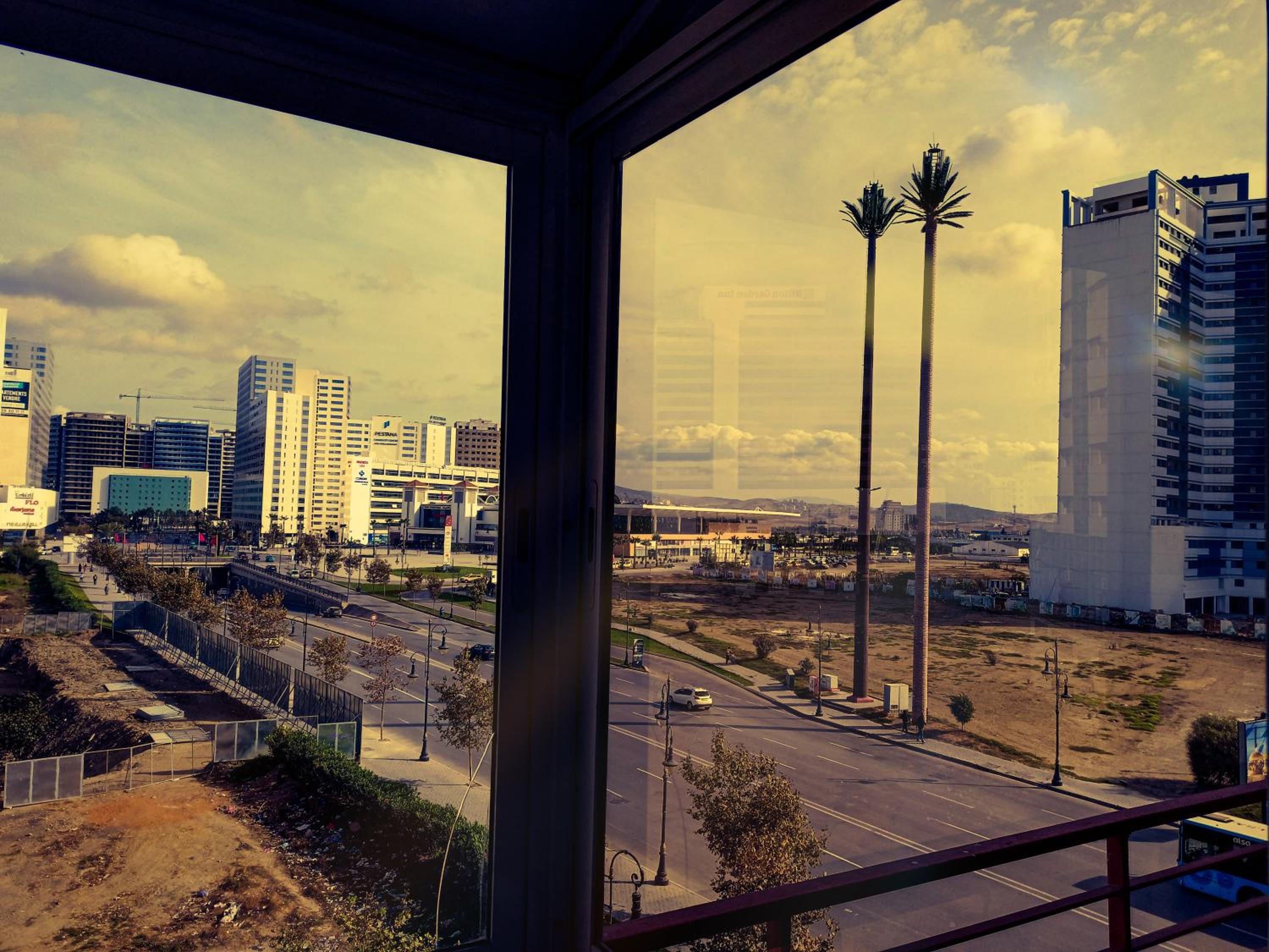 Amazing Appartement au centre ville en face HILTON & Gare Train de TGV de TANGER 2N view 2