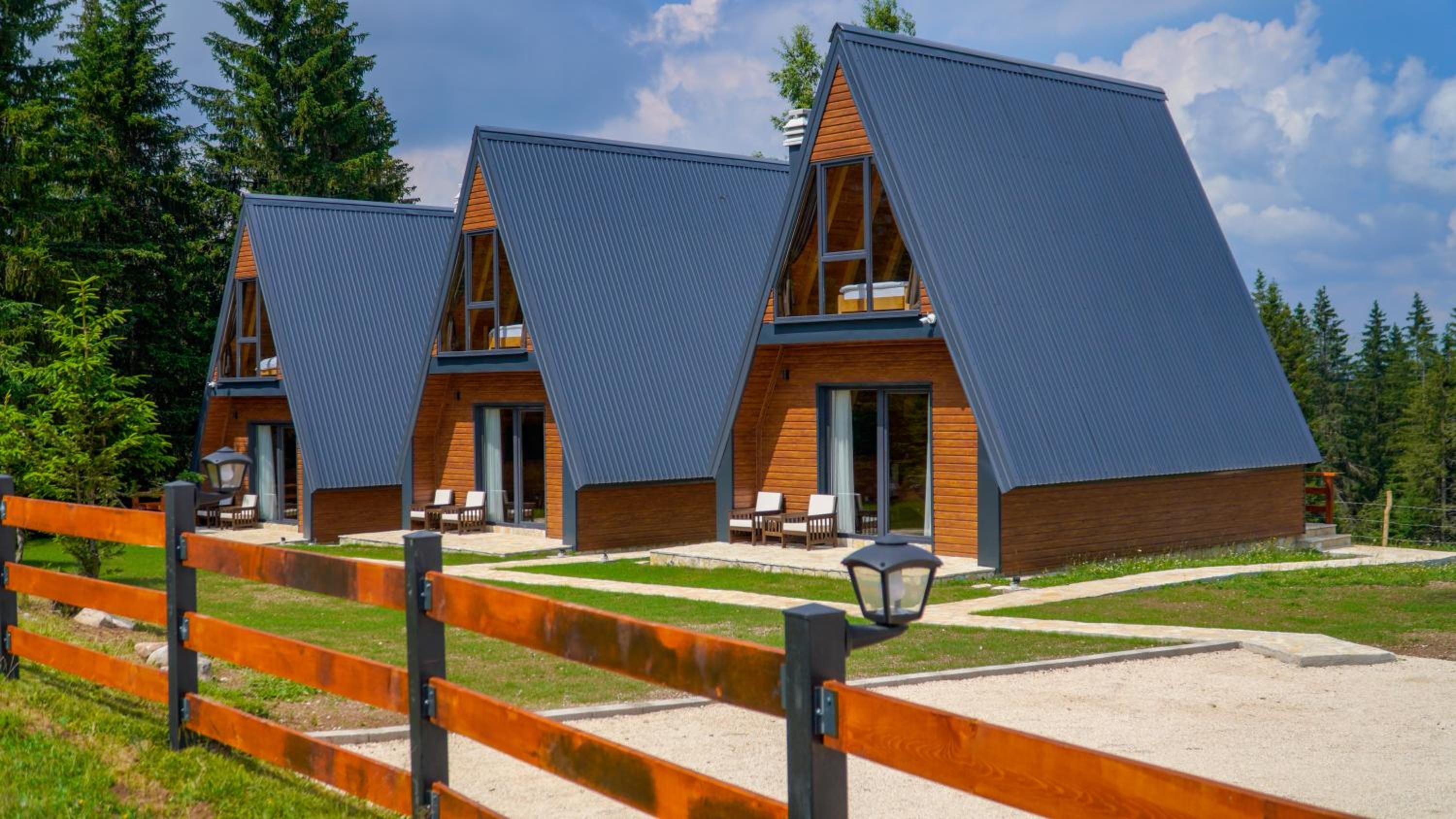 Villas Chardak