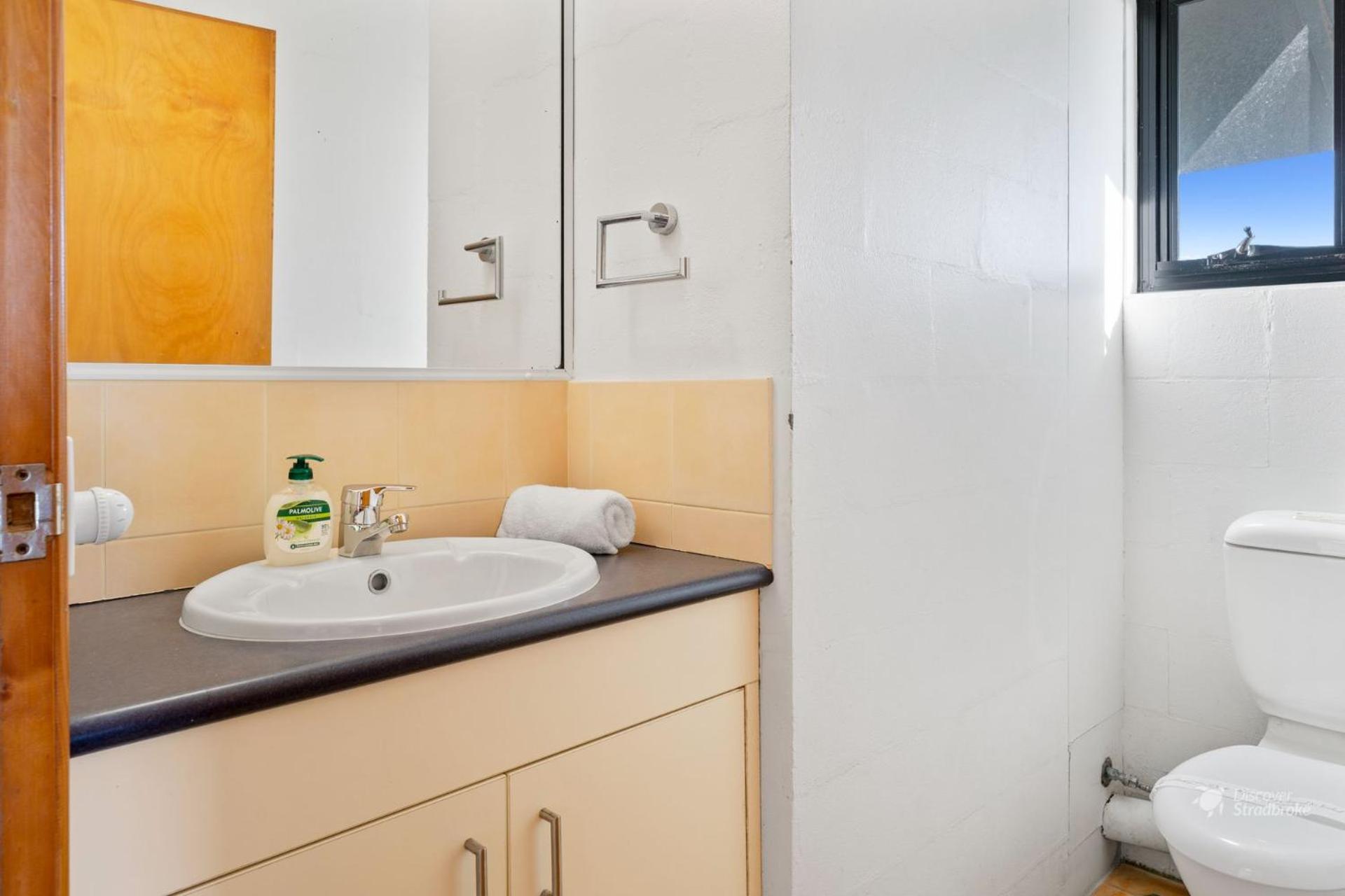 Mintee 1 by Discover Stradbroke