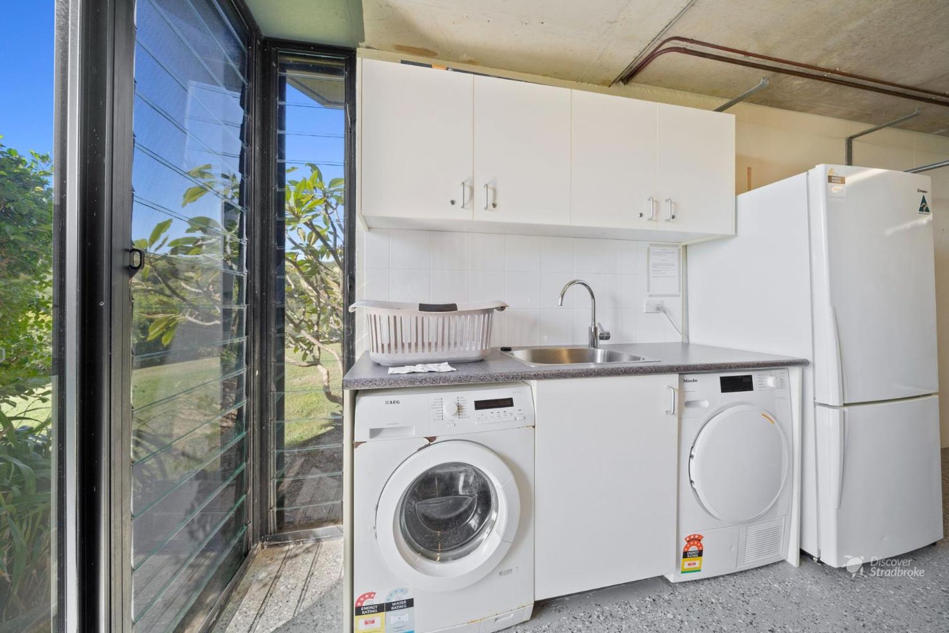 Mintee 1 by Discover Stradbroke