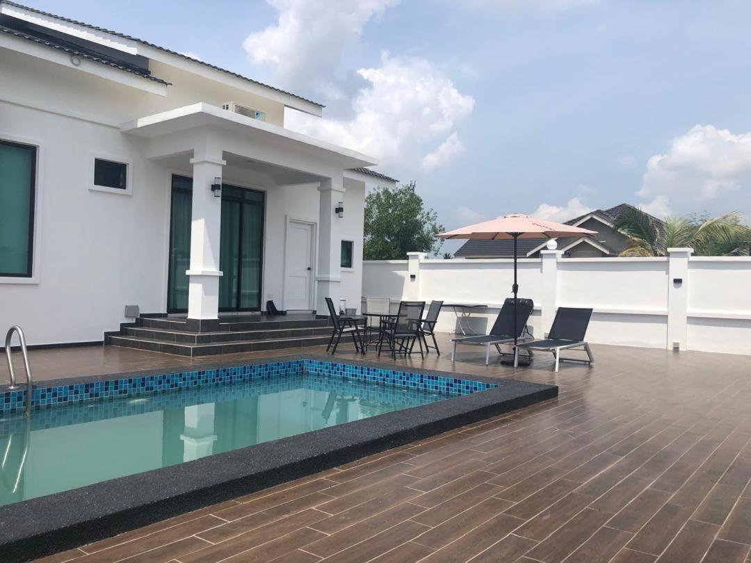 Calma Villa Hutan Kampung photo 7