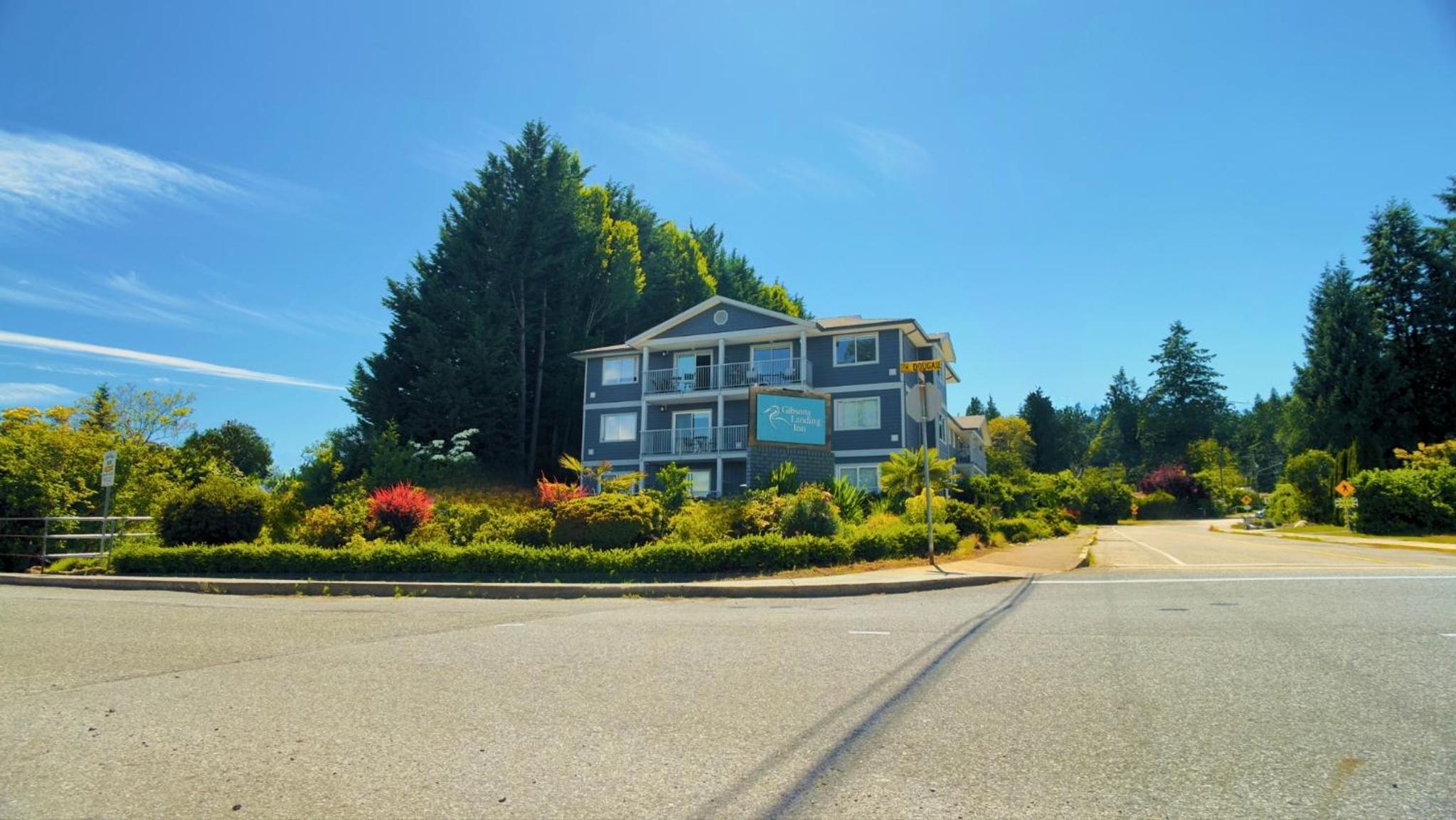 Gibsons Landing Inn