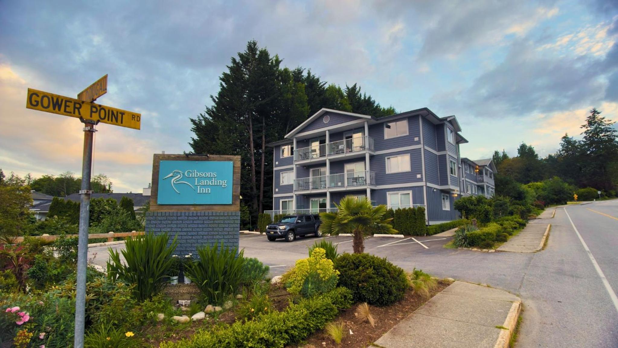 Gibsons Landing Inn
