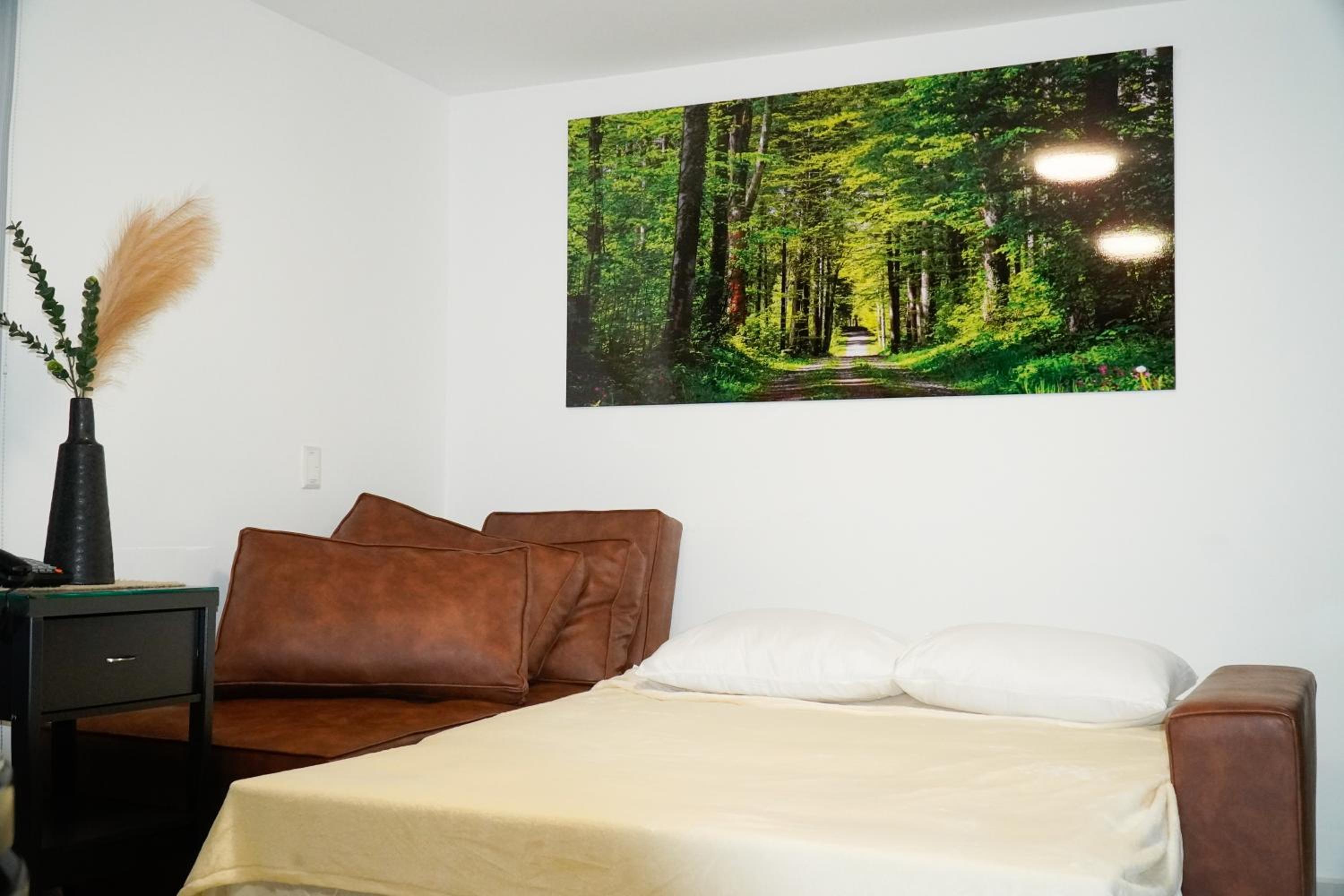 2BR Bright & Cozy - Nature Views & Sounds