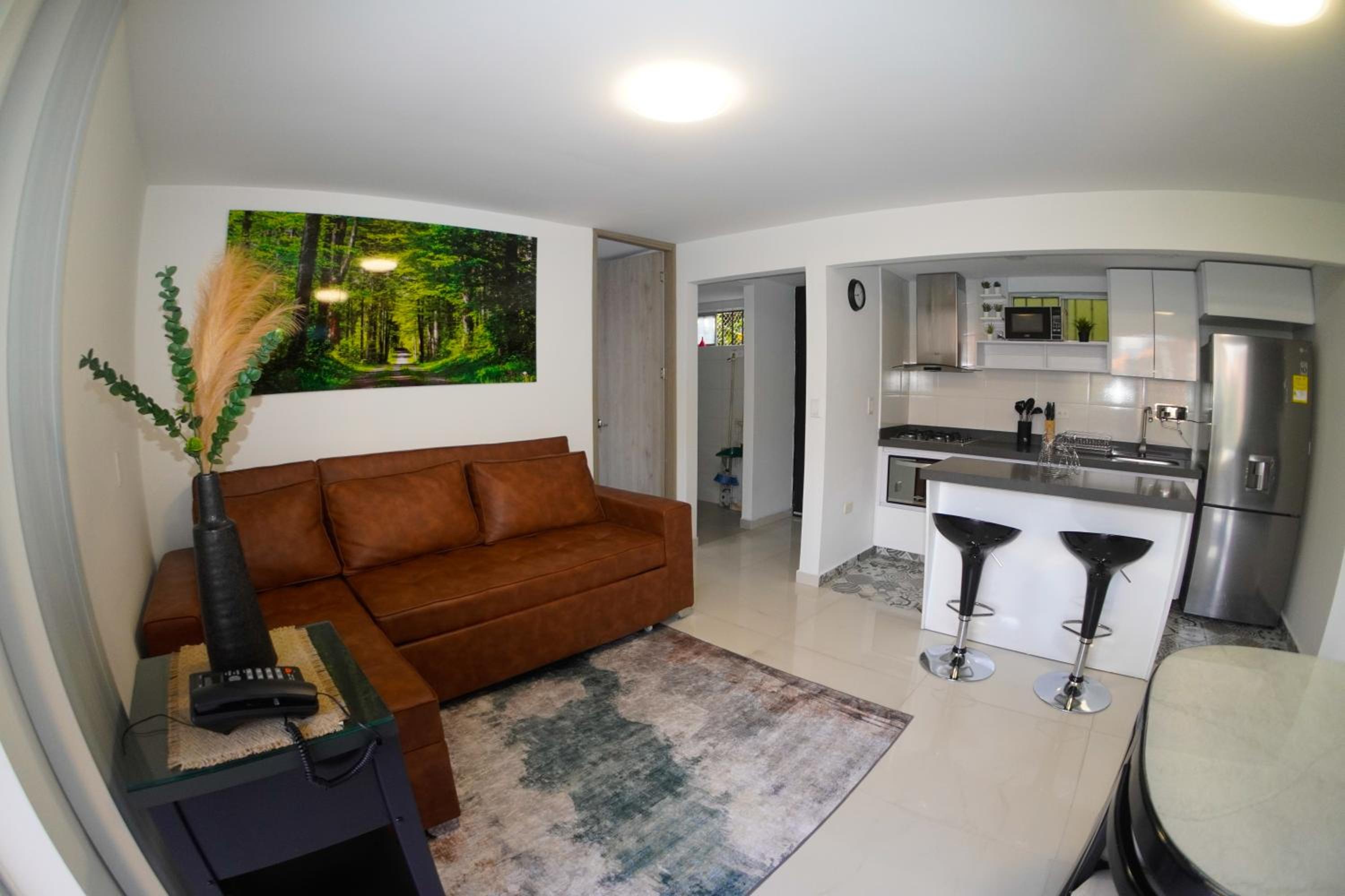 2BR Bright & Cozy - Nature Views & Sounds