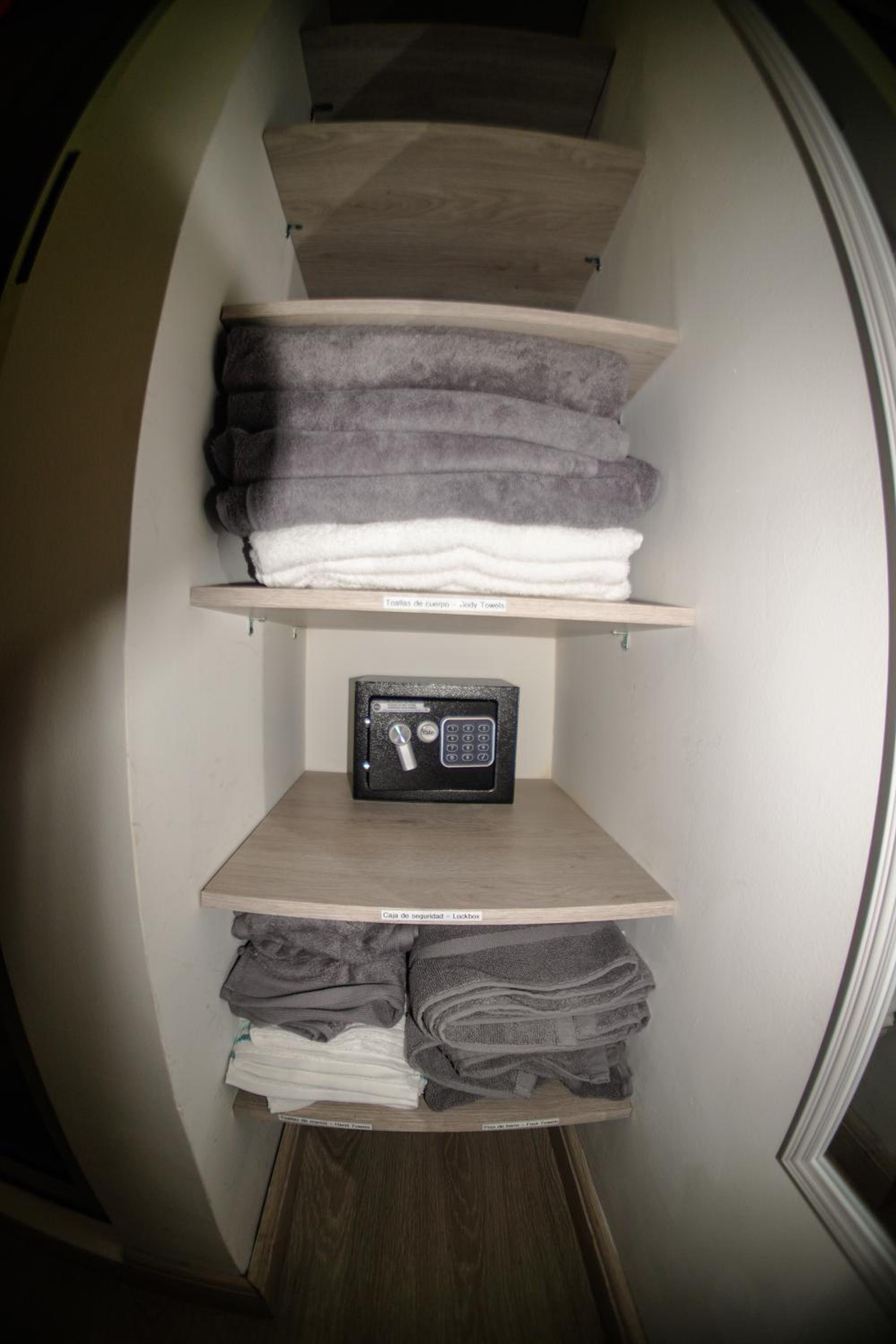 2BR Bright & Cozy - Nature Views & Sounds