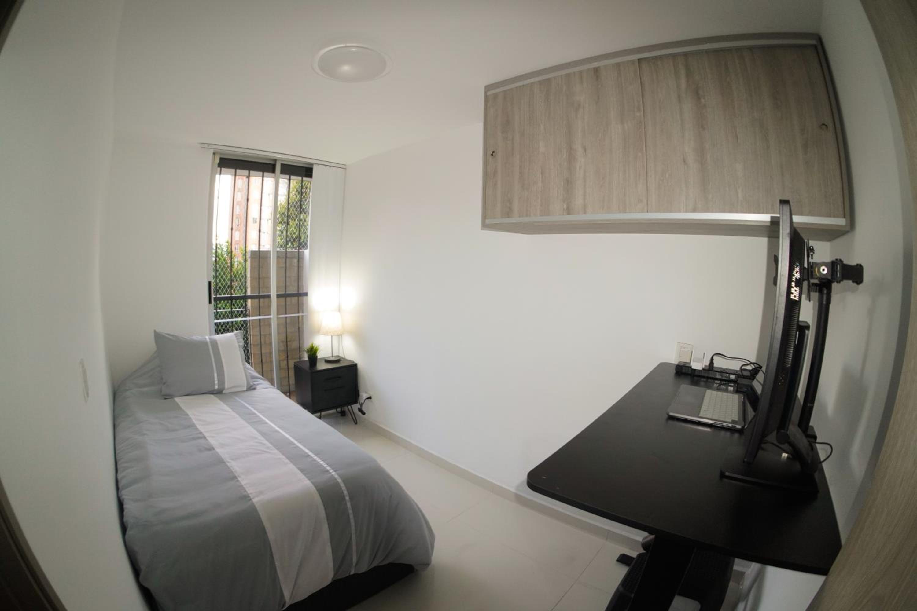 2BR Bright & Cozy - Nature Views & Sounds