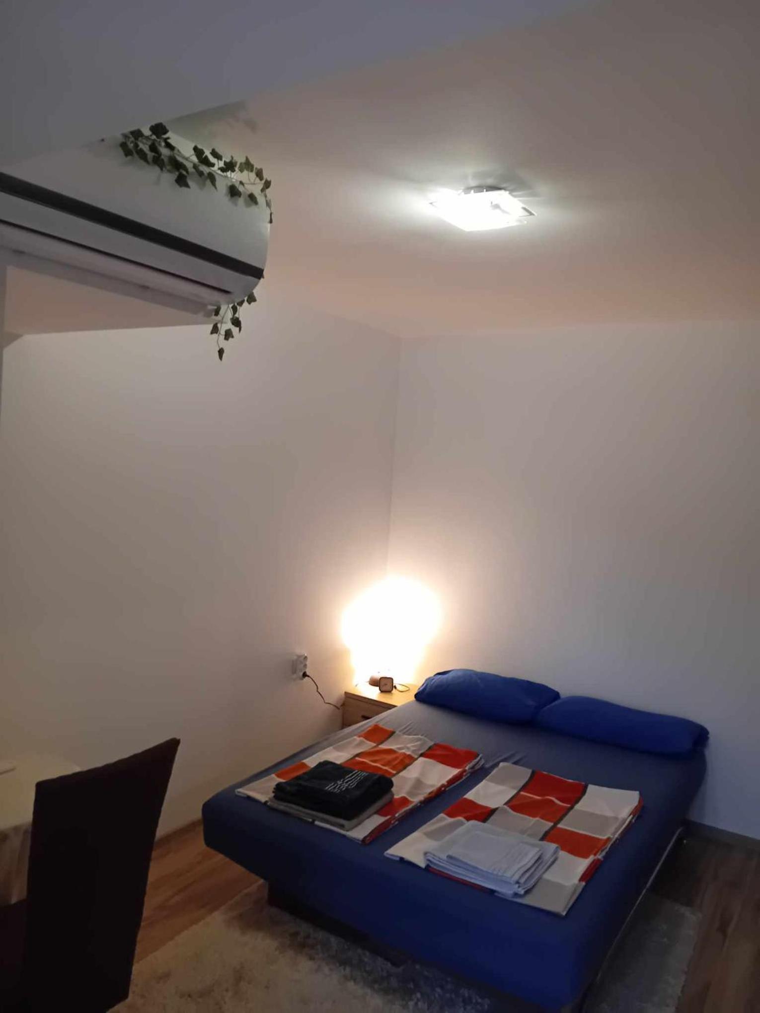 Park View Apartment with Parking Spot