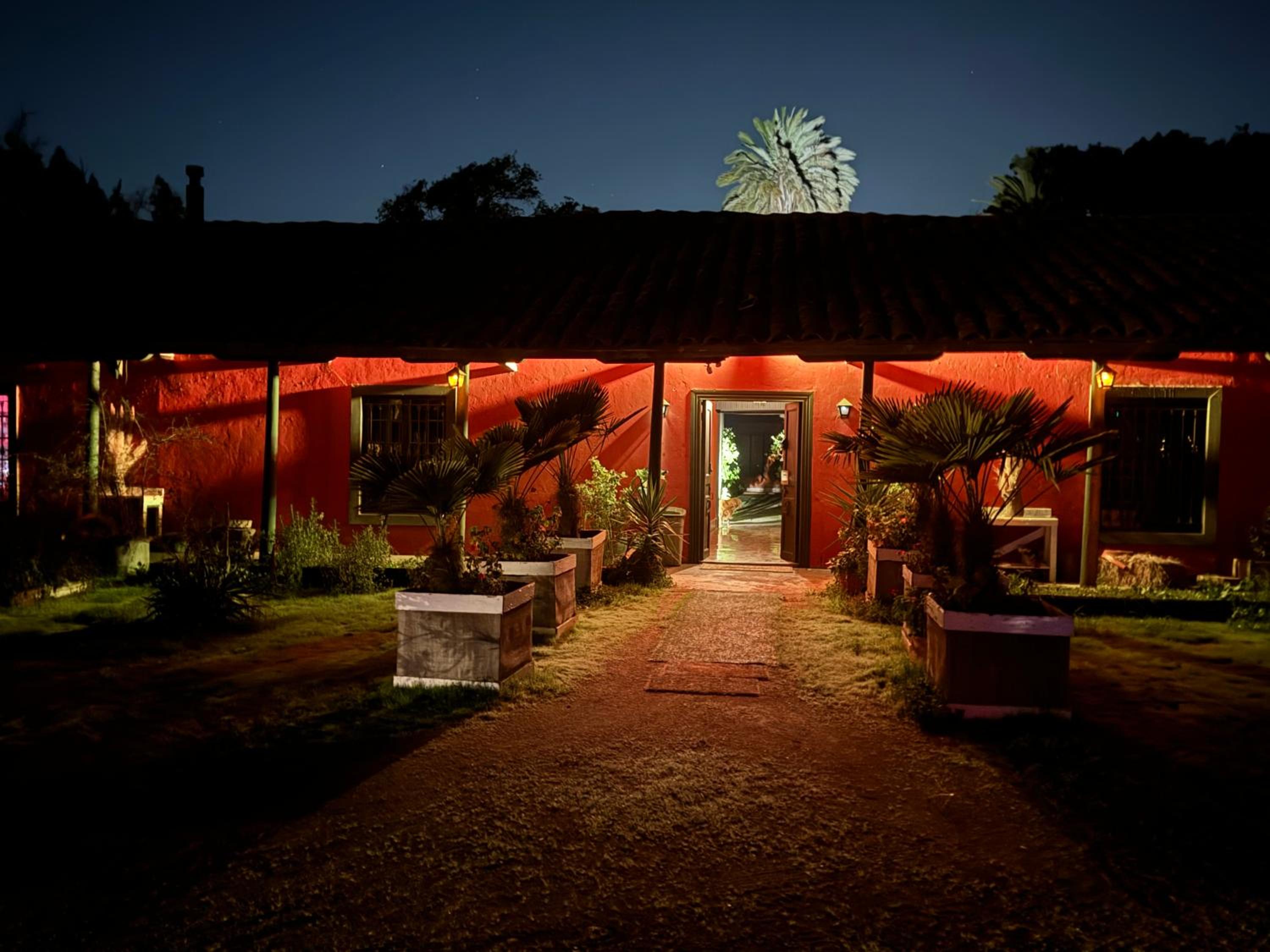 The White House by Casona Lo Aguirre - El Monte RM
