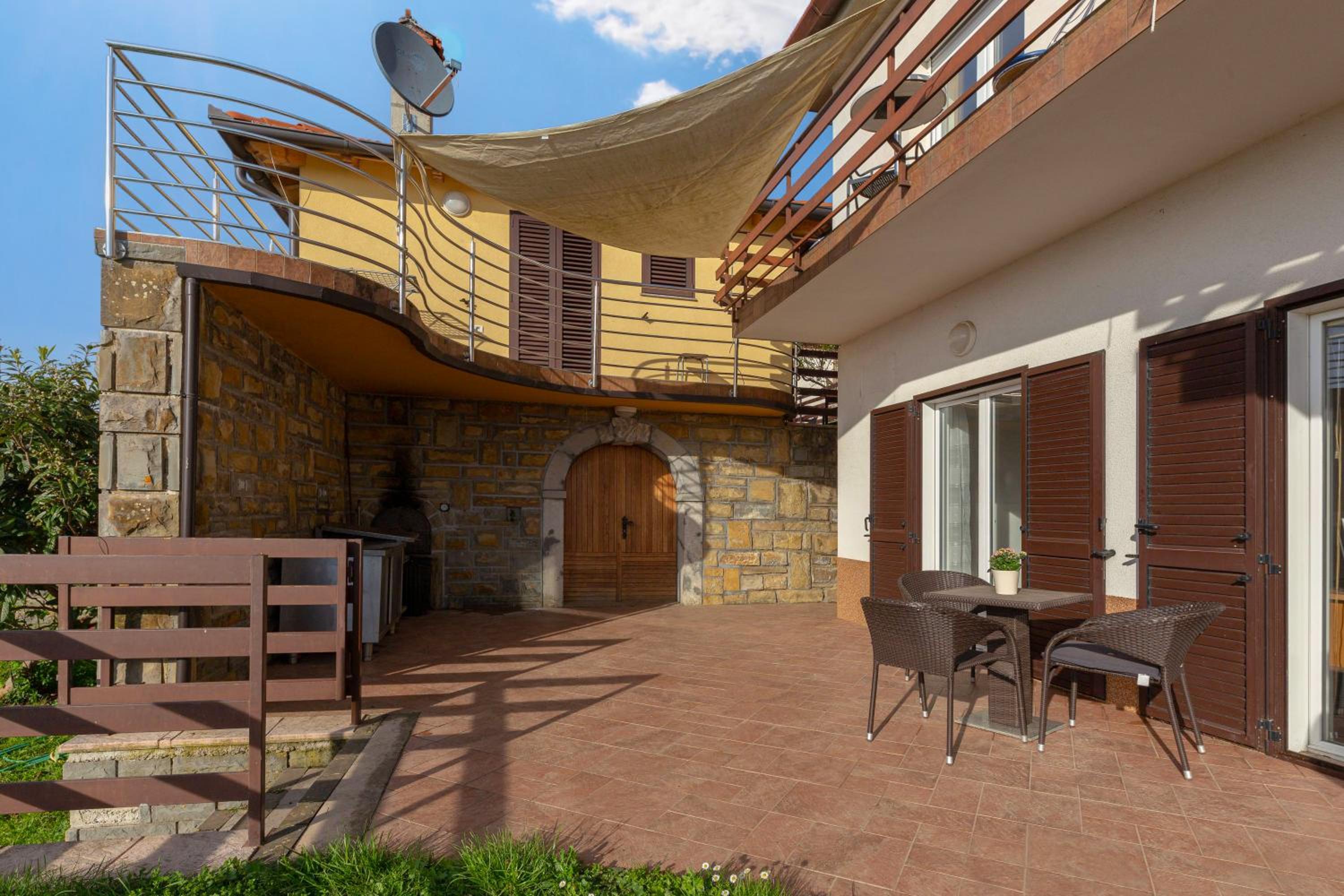 Serene Retreat Apartments view 3