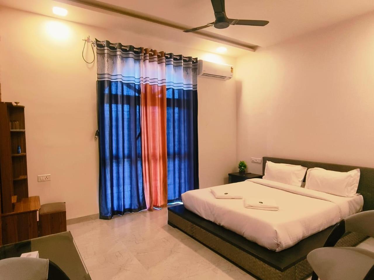 Sk Brownstone villa view 3