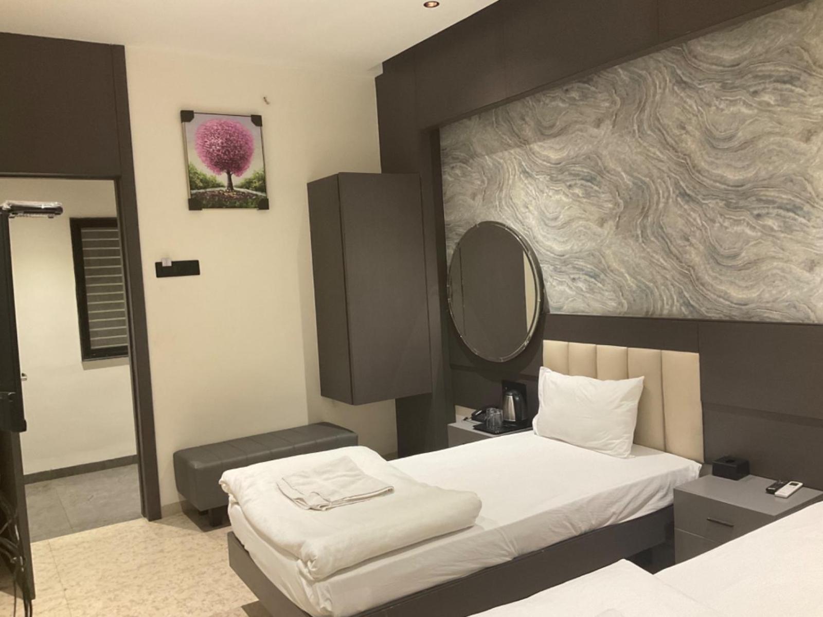 Hotel Govind Regency