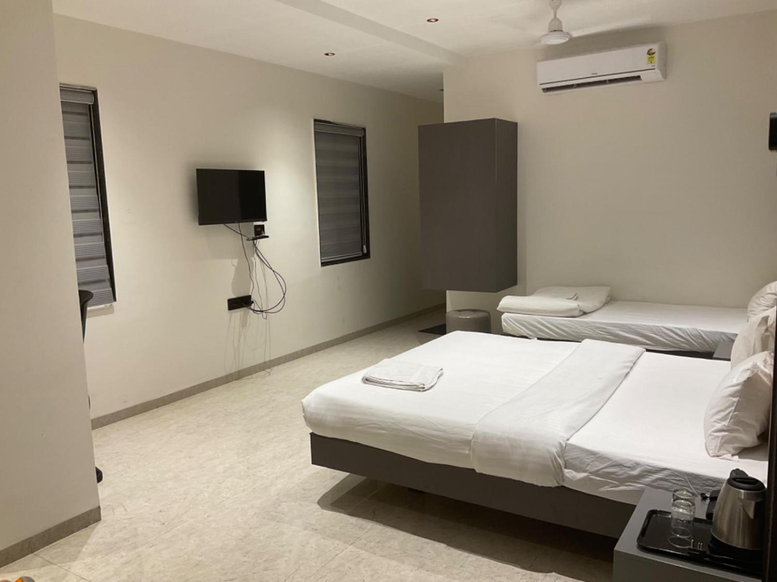 Hotel Govind Regency