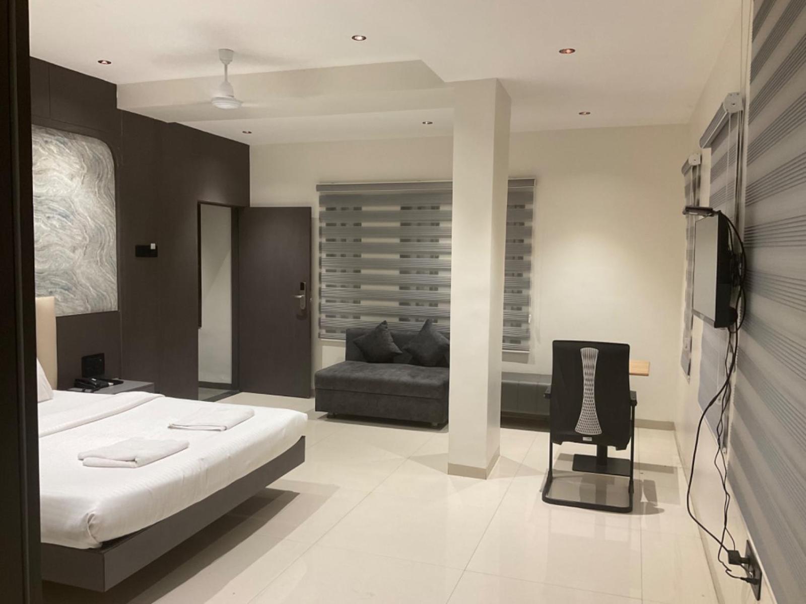 Hotel Govind Regency