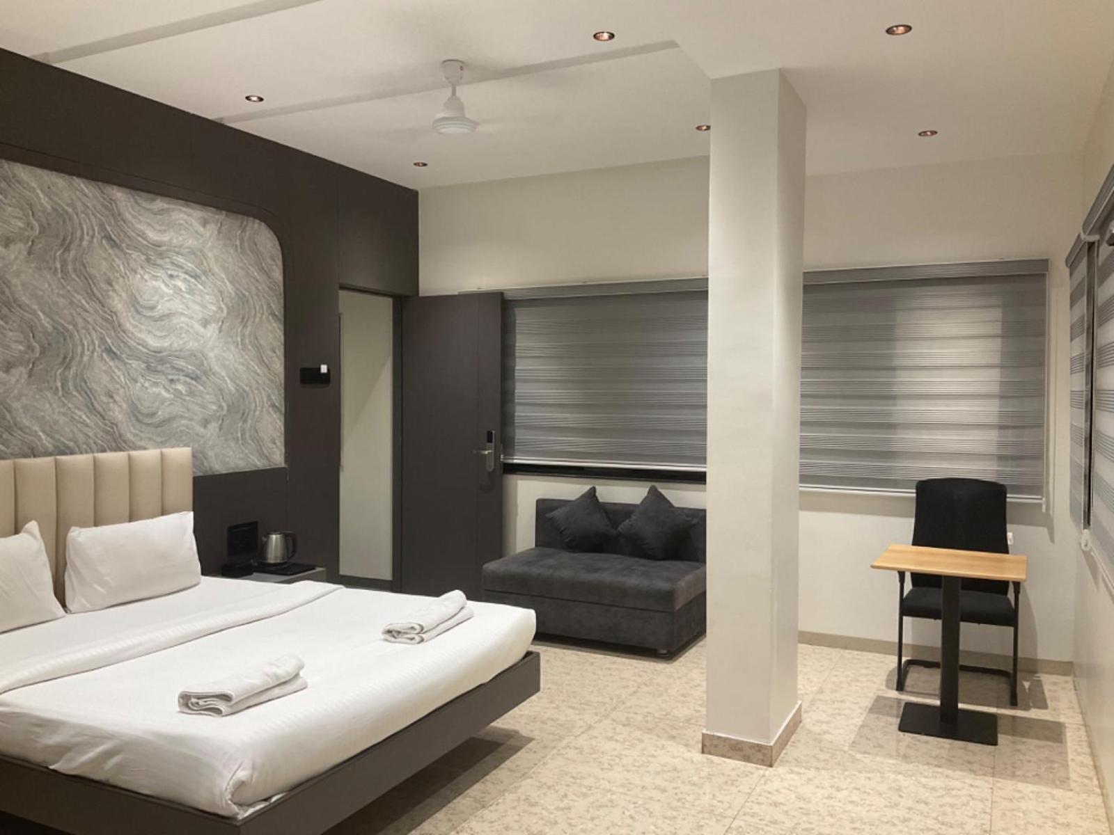 Hotel Govind Regency