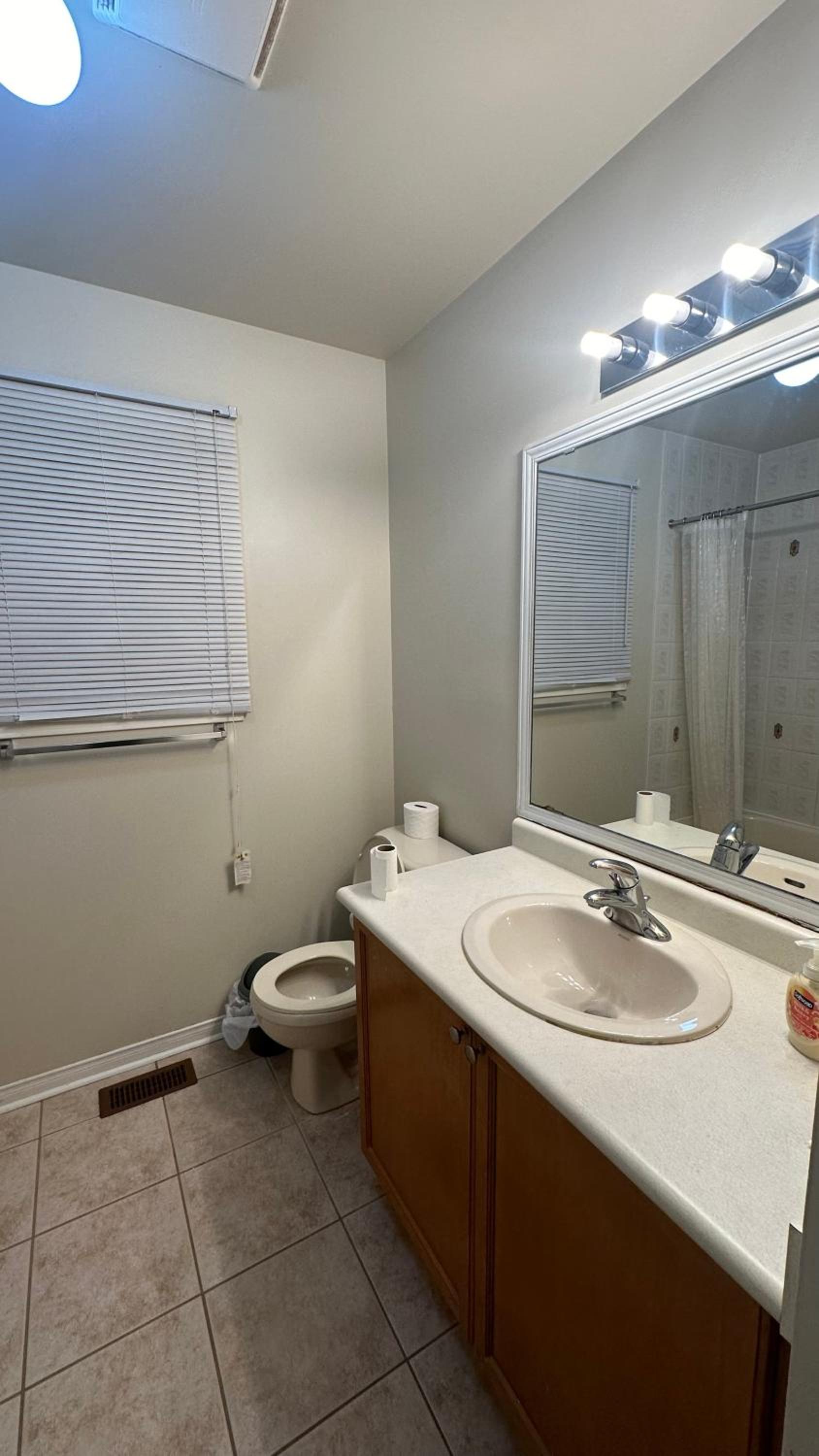 Best Location In Brampton for 3- Walking distance to Chalo Freshco, Bus Stop, Shopping!!!