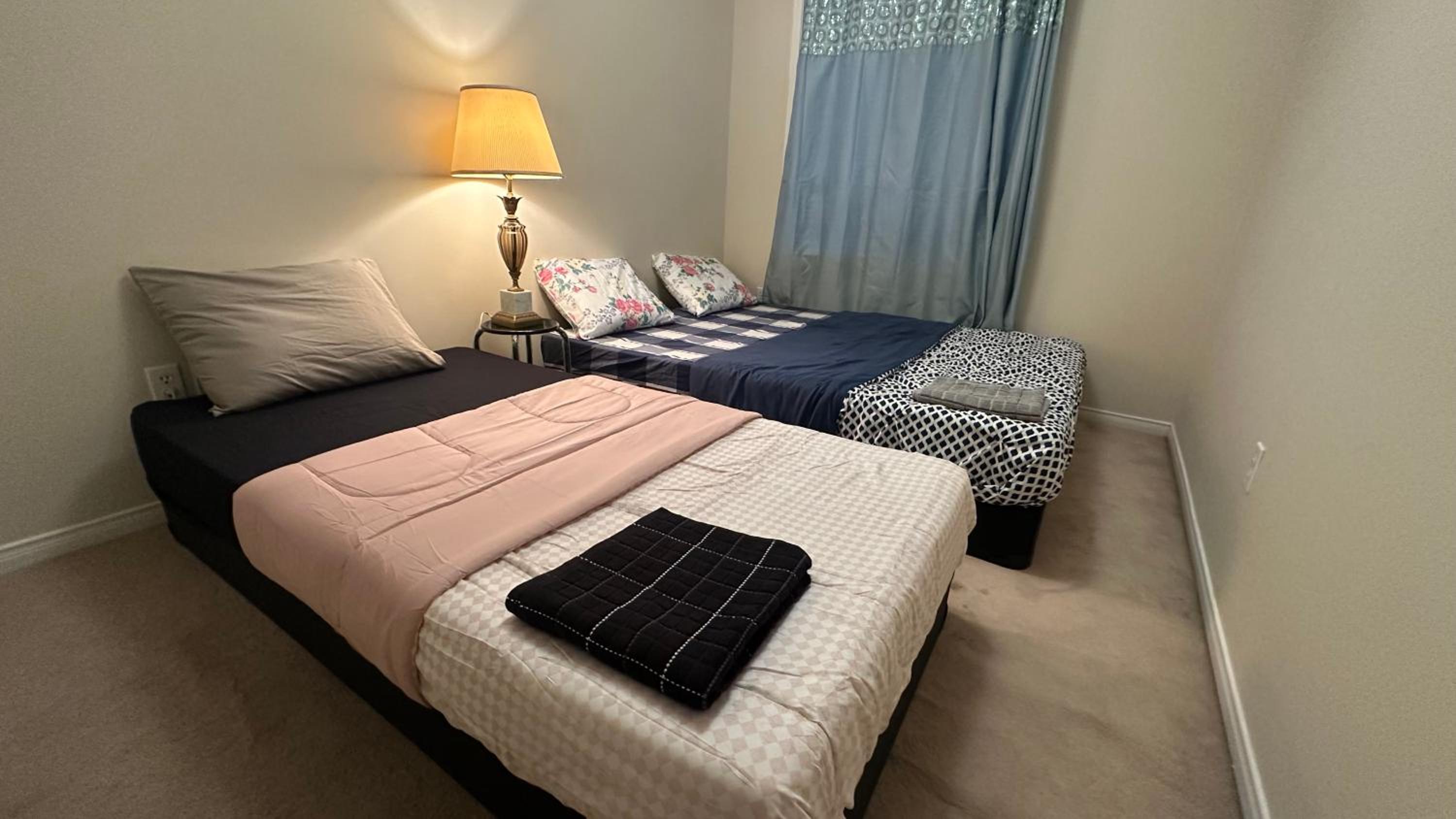Best Location In Brampton for 3- Walking distance to Chalo Freshco, Bus Stop, Shopping!!!
